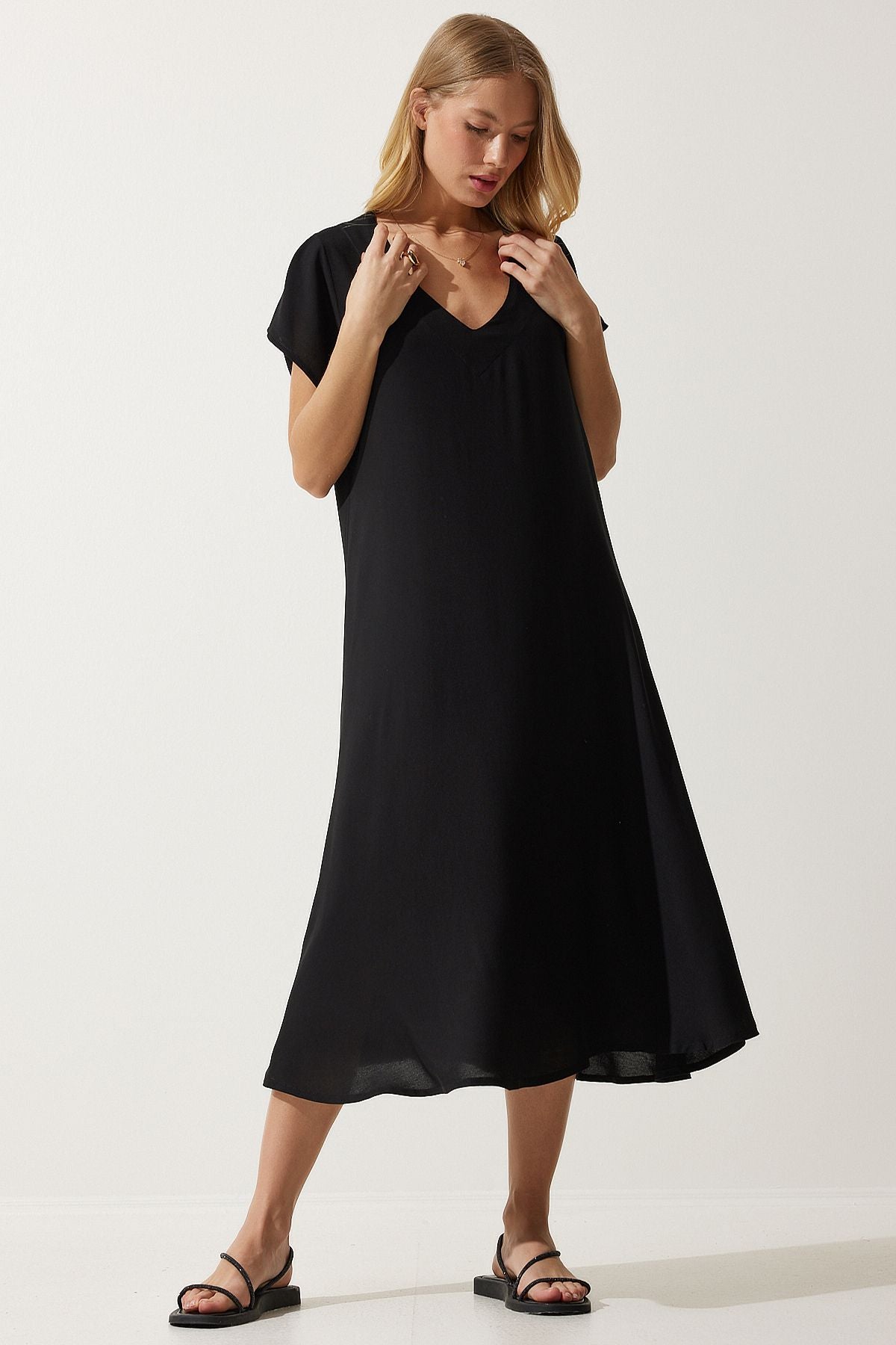 Female Black V -Neck Summer Casting Viscose Dress EN00612