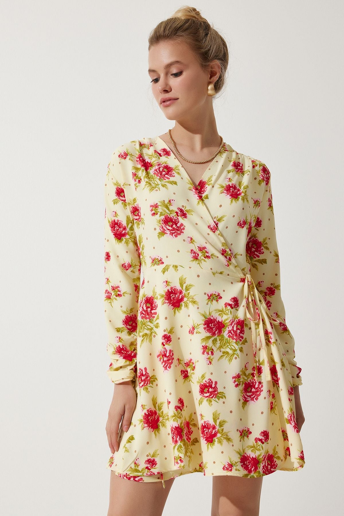 Woman Yellow Flower Mini Anvelop Chiffon Dress UB00274