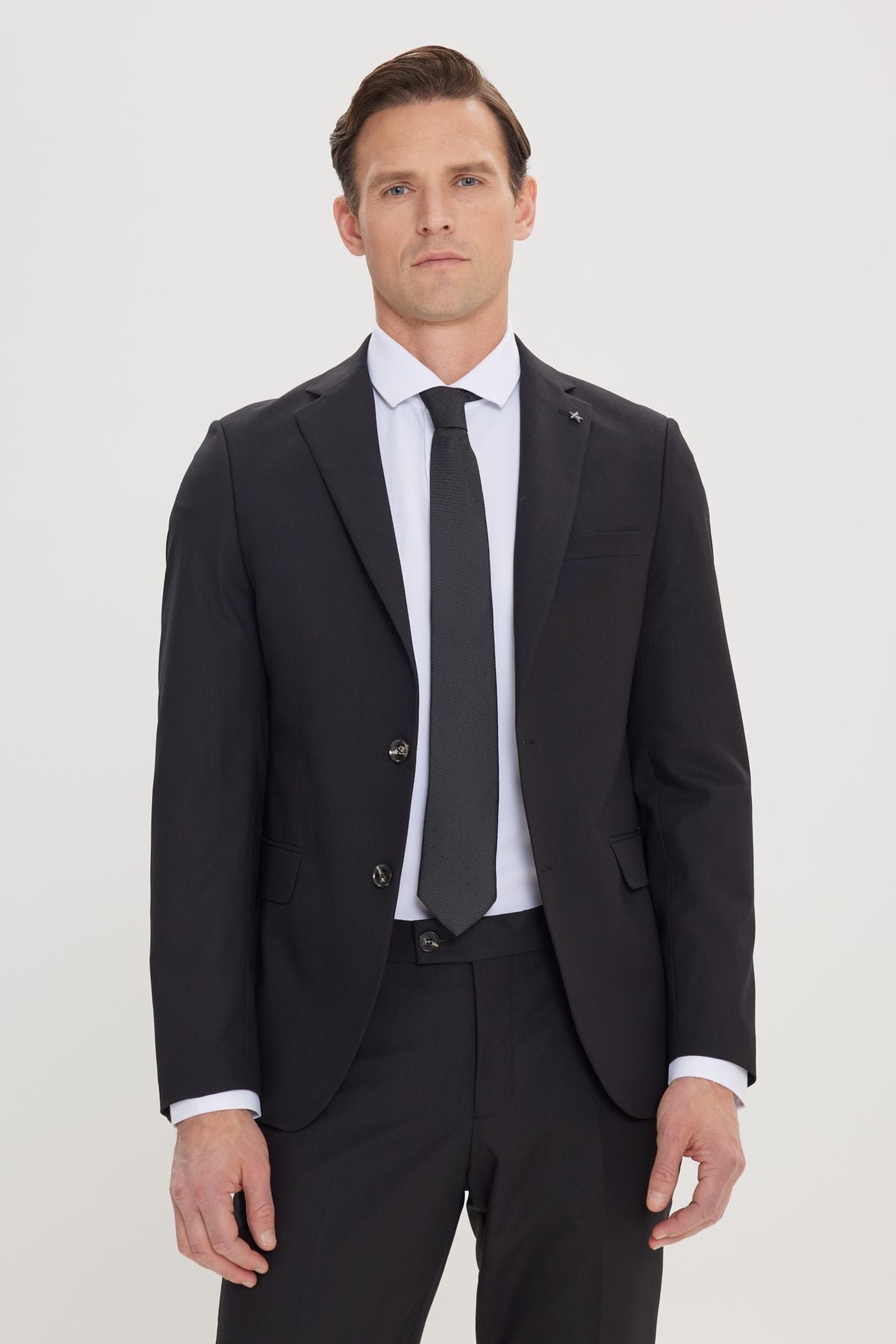 Men's black slim fit narrow cutting mono collar suits