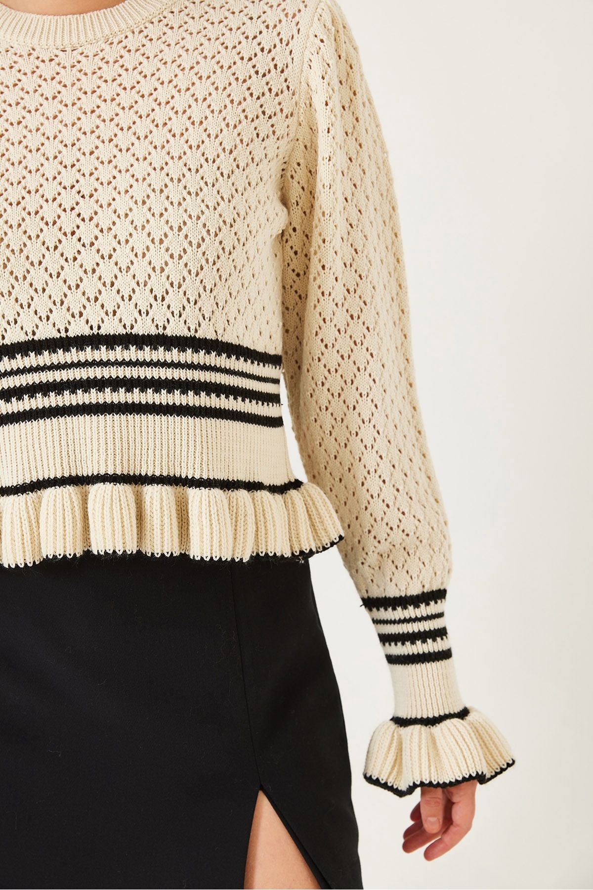 Woman frilly knitwear sweater 20246872