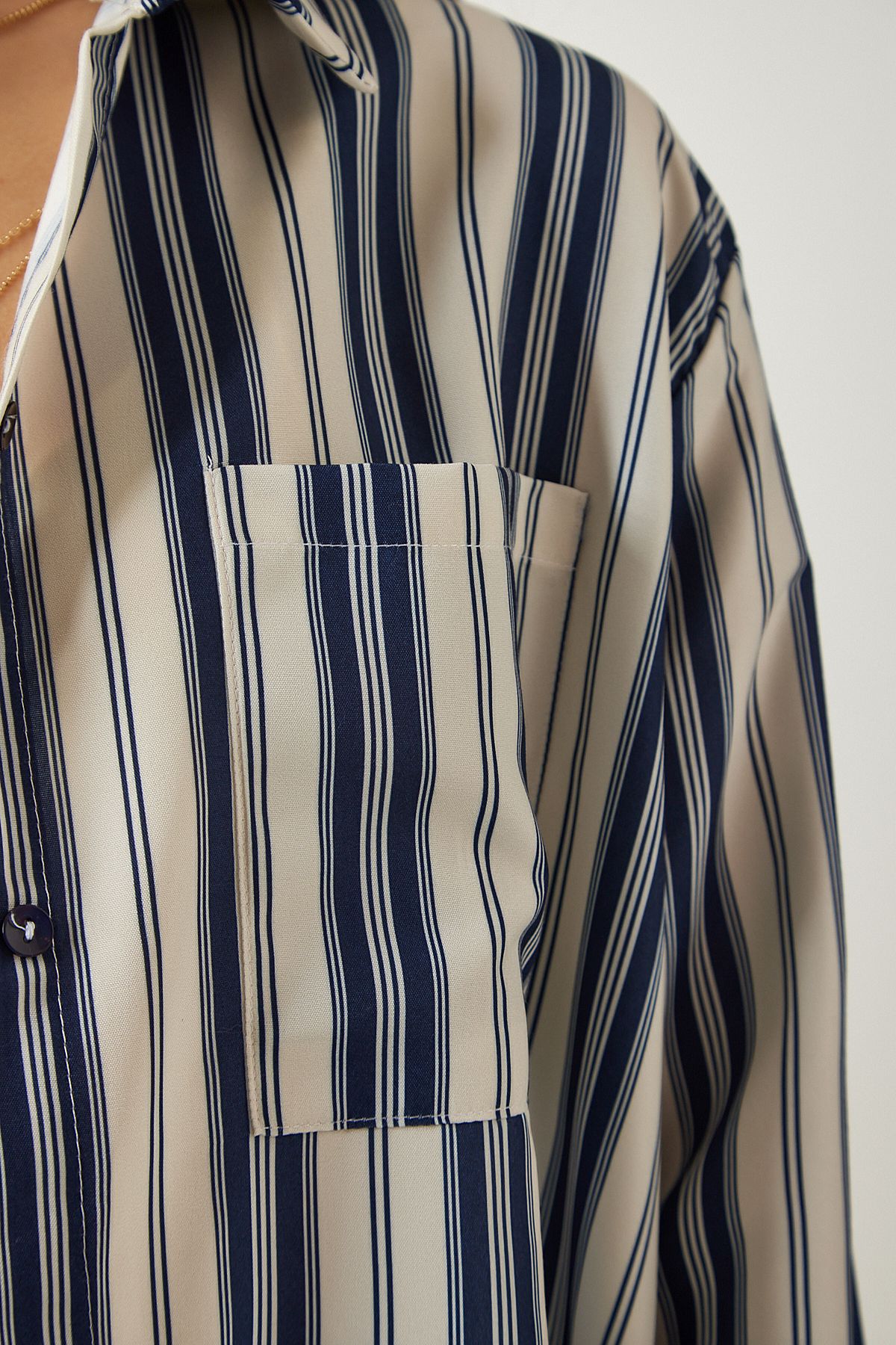 Women's Cream Navy blue striped oversize knitted shirt SF00007