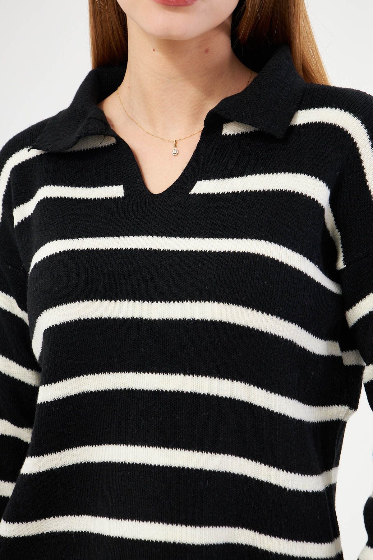 Female Black striped Polo Yaka Knitwear Sweater ARM-22Y012006