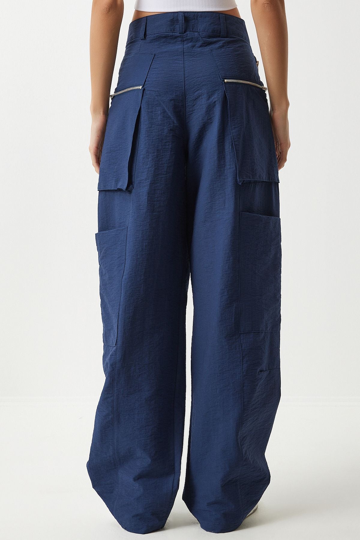 Woman Navy Blue Zippered Parachute Cargo Pants OH00057