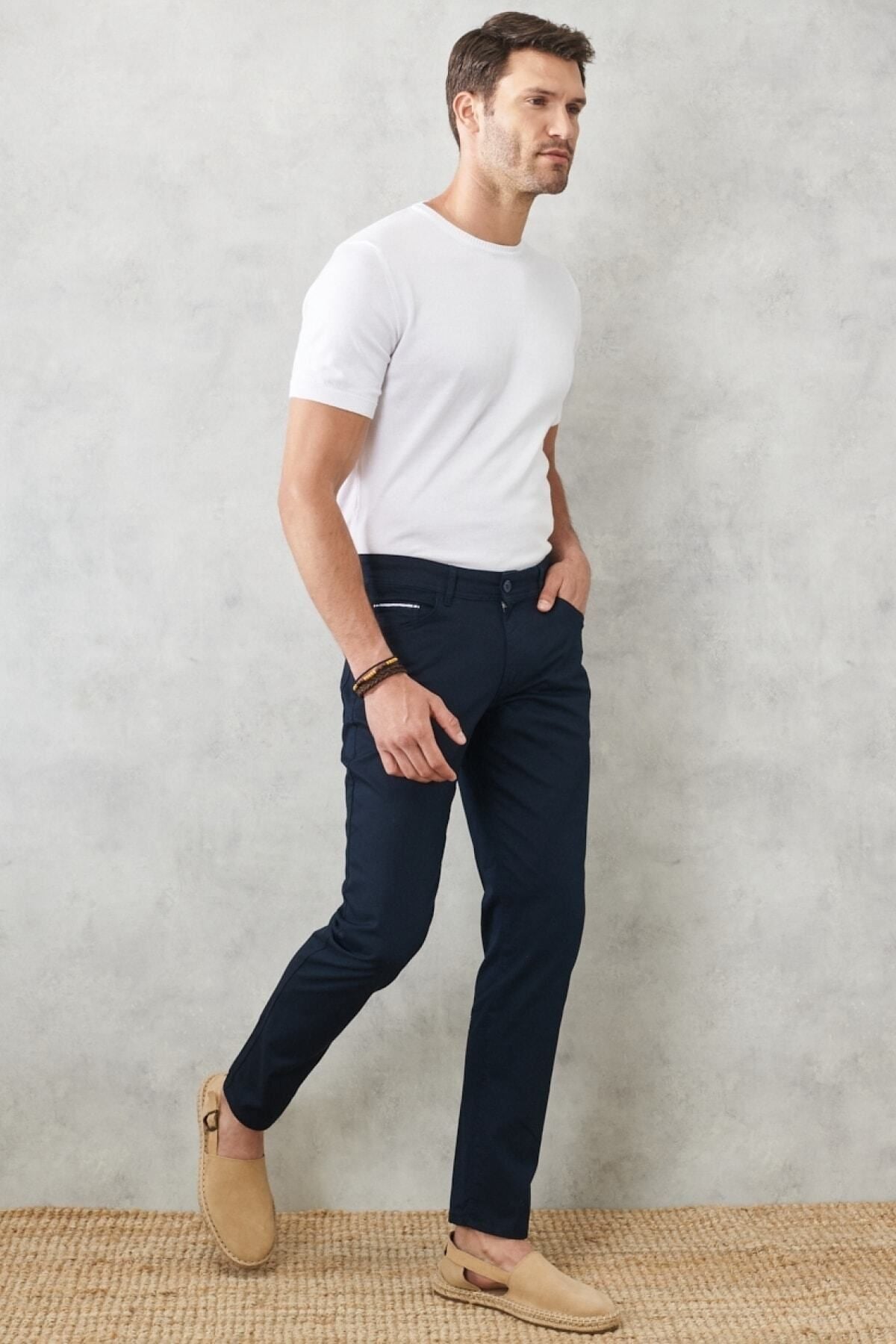 Men's navy blue slim fit narrow cut 5 pocket flexible chino pants