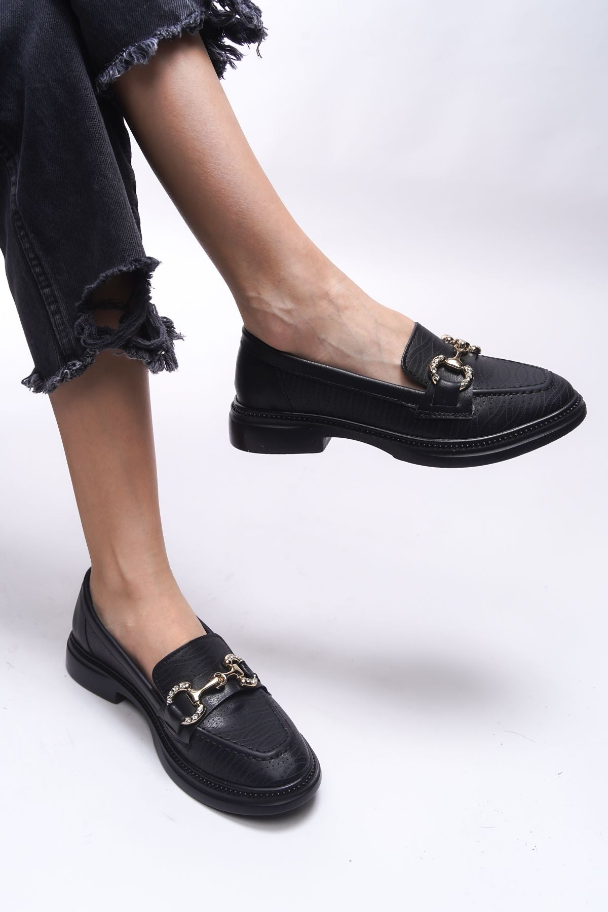 Jintheris Woman Loafer 0012453 Black Skin