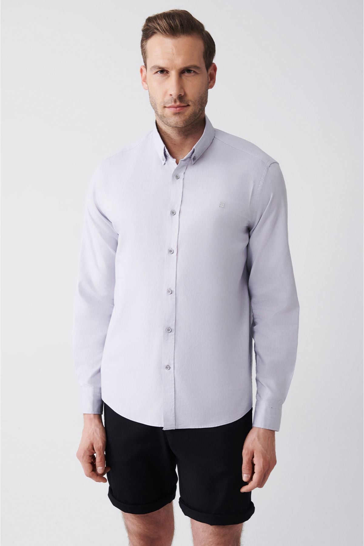 Men's light gray oxford 100 %cotton buttoned collar shirt B002003