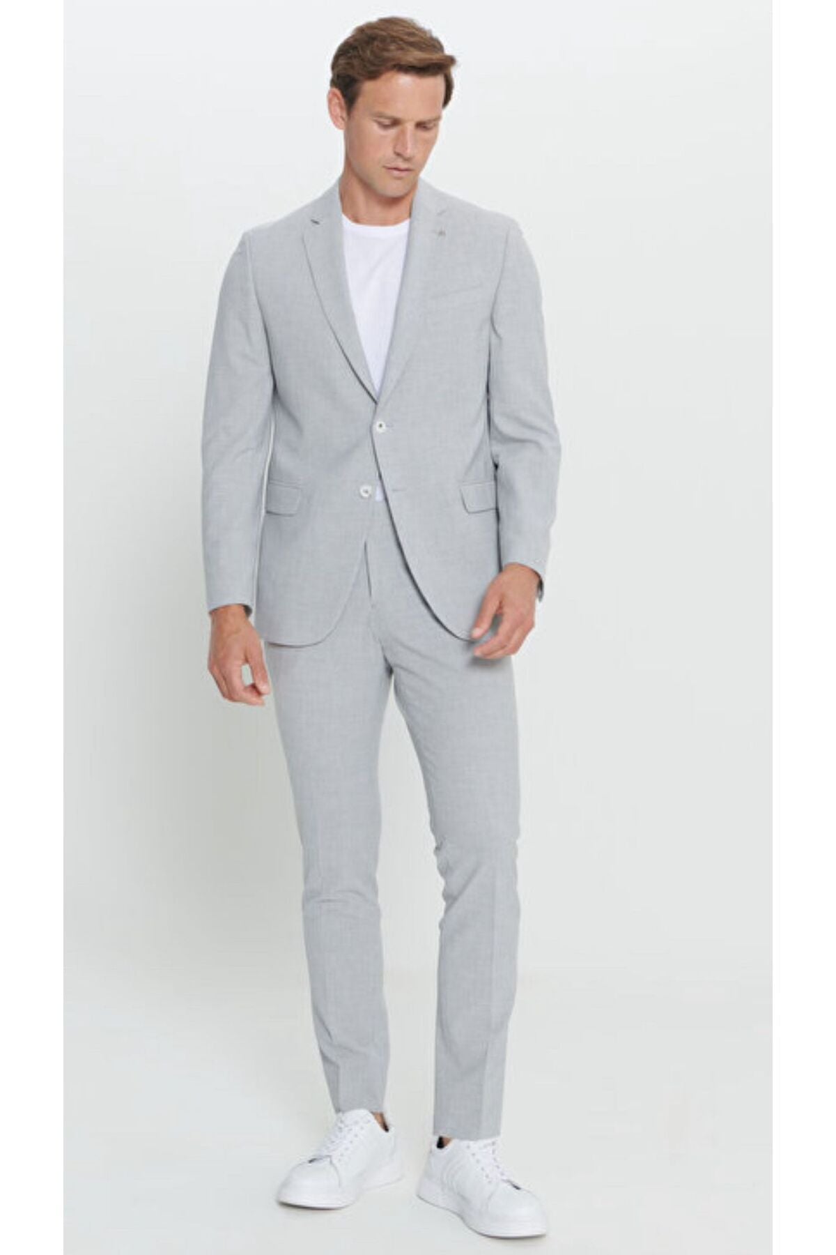 Slim fit narrow cut mono collar wafer patterned light gray suits