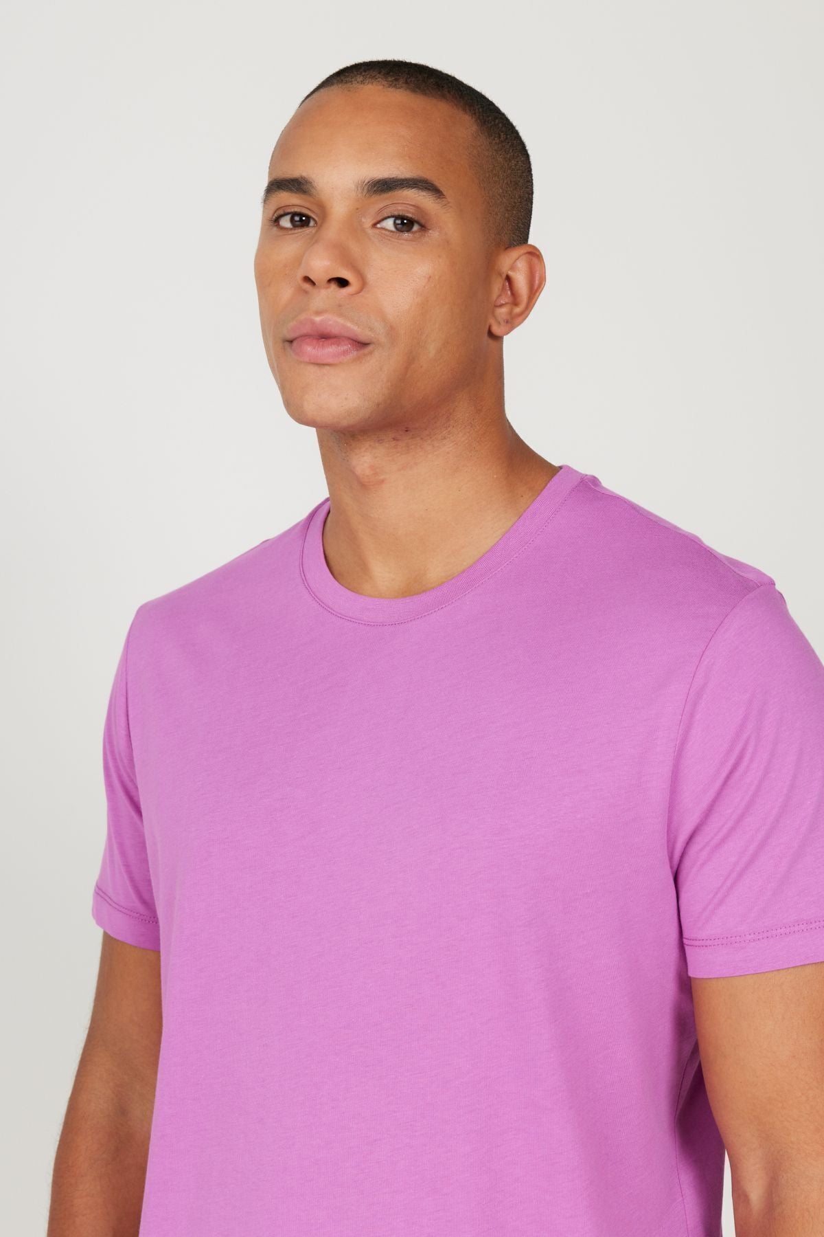 Men's purple slim fit narrow cut 100 %cotton bike collar Basic T -shirt