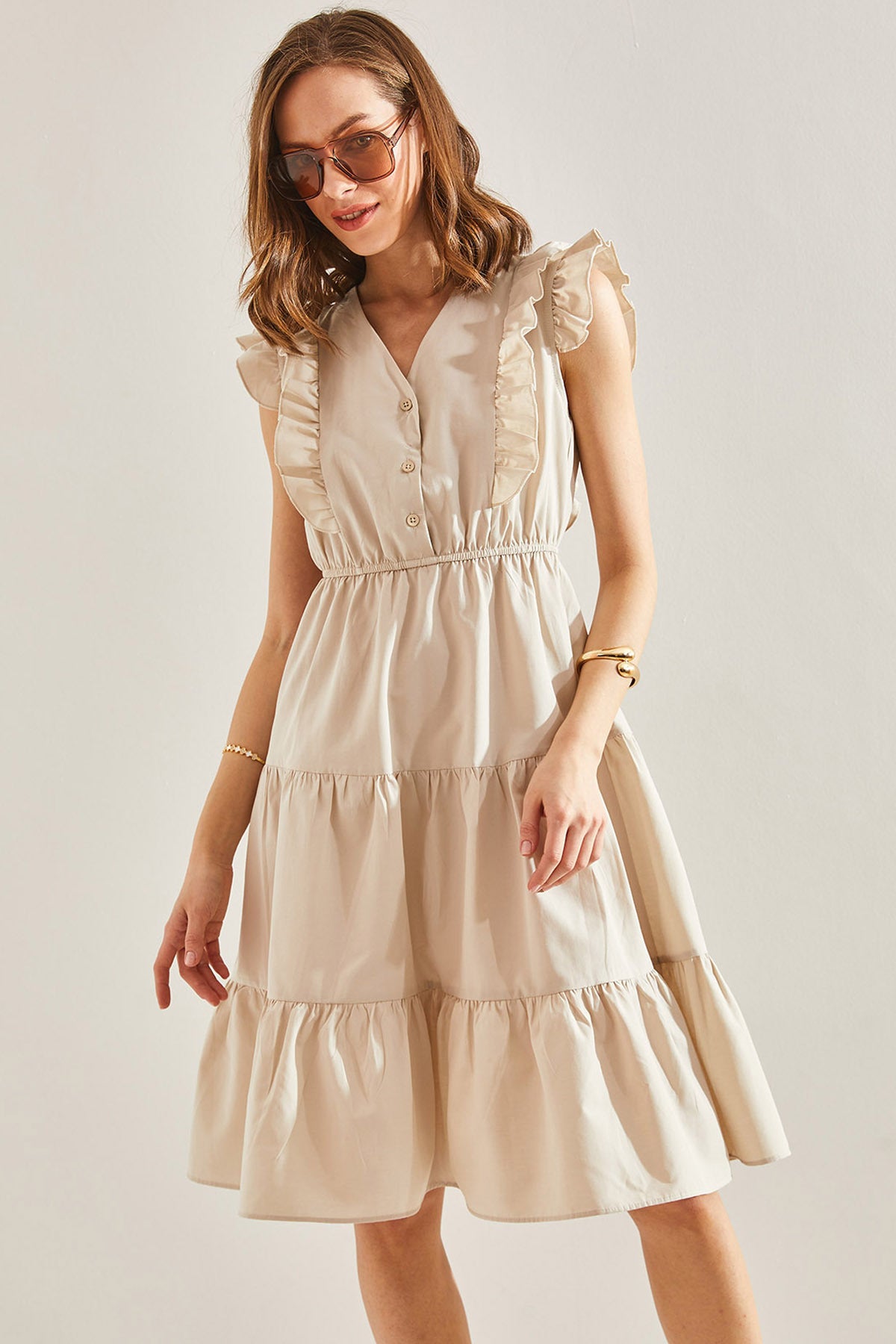 Woman frilled waist waist buttoned buttoned dress