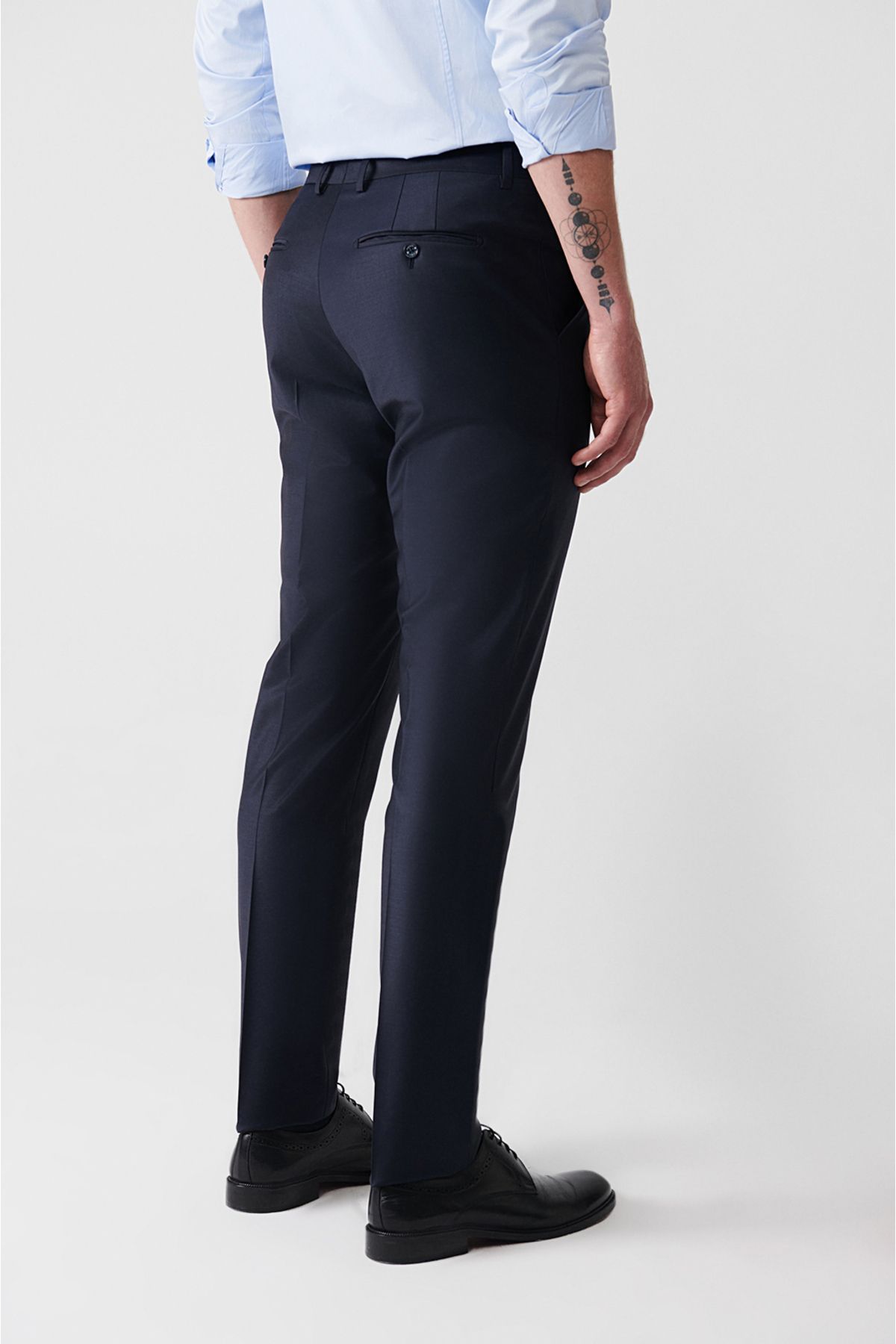 Men's Navy Blue Switchfall Double Slit Lined Wool Suit B007701