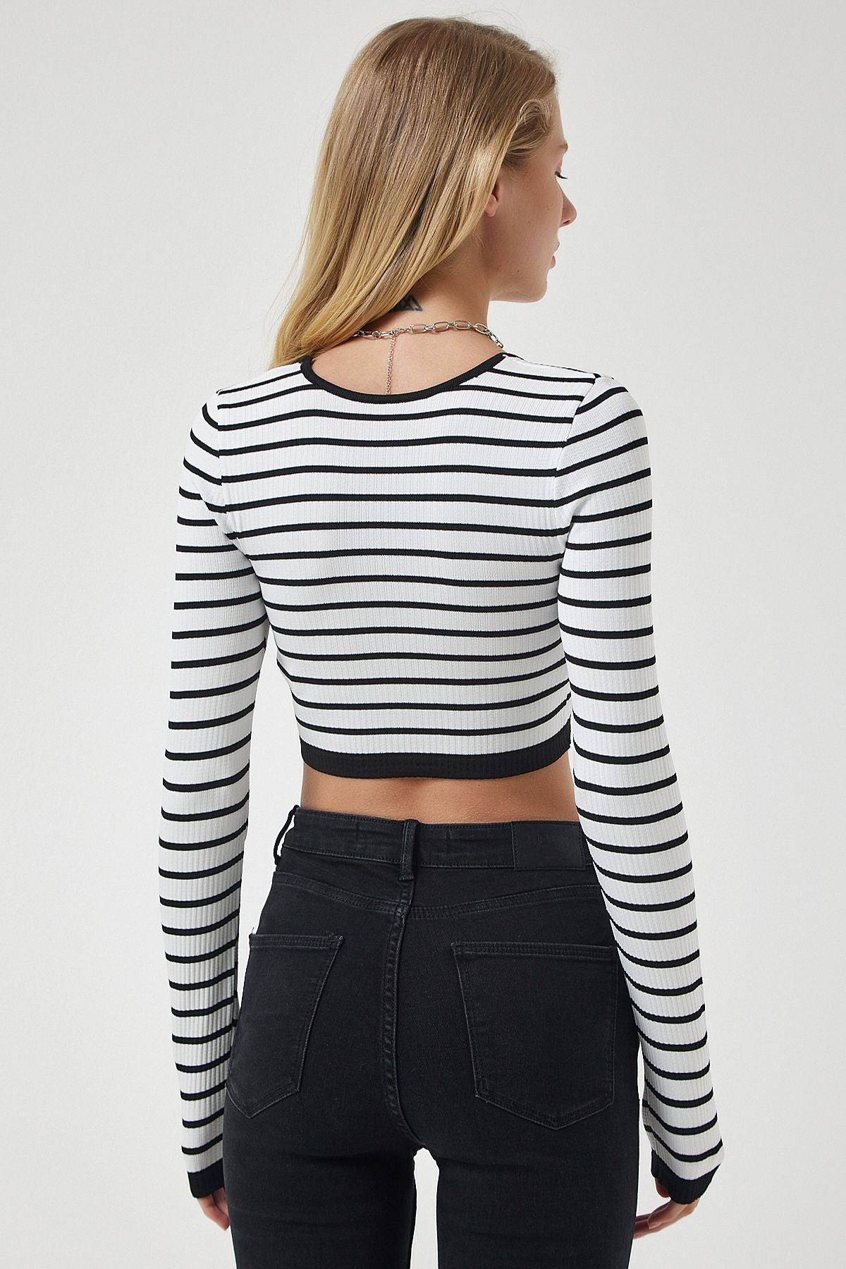 Woman White Striped Crop Triko Blouse PF00067