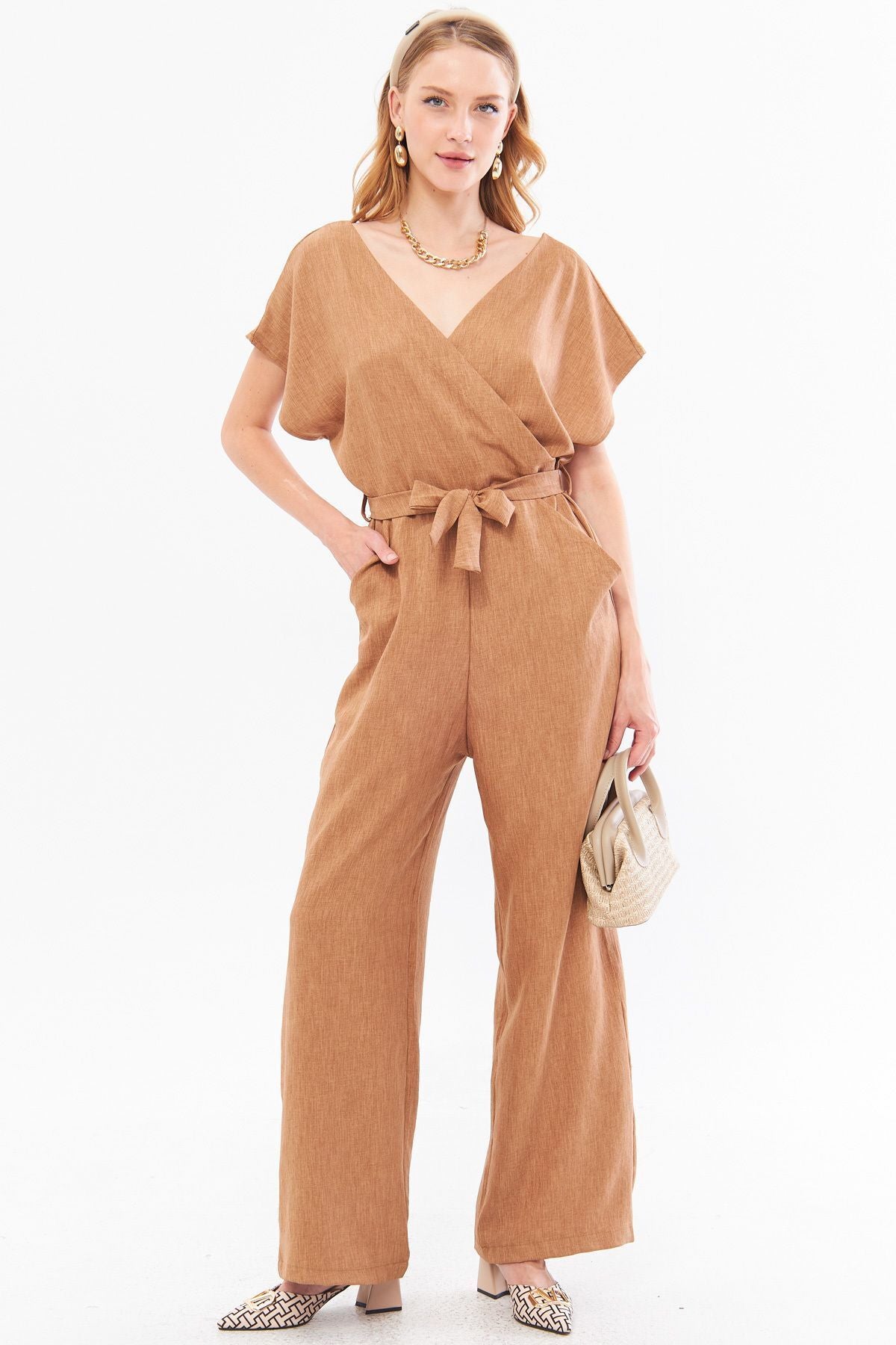 Woman Taba Cruiser Collar Sistle V Detailed Pocket Belly with abundant trotting ARM-24Y001073