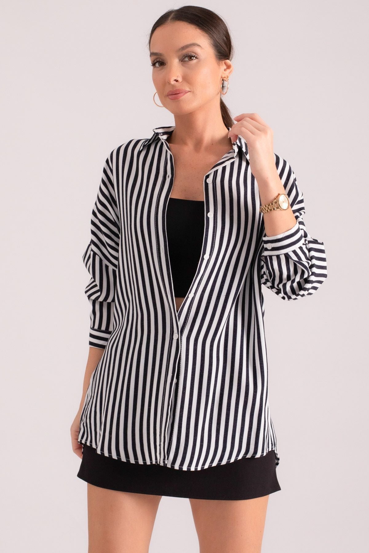 Woman Black-and-White Thin Striped Oversize Long Basic Shirt ARM-221185