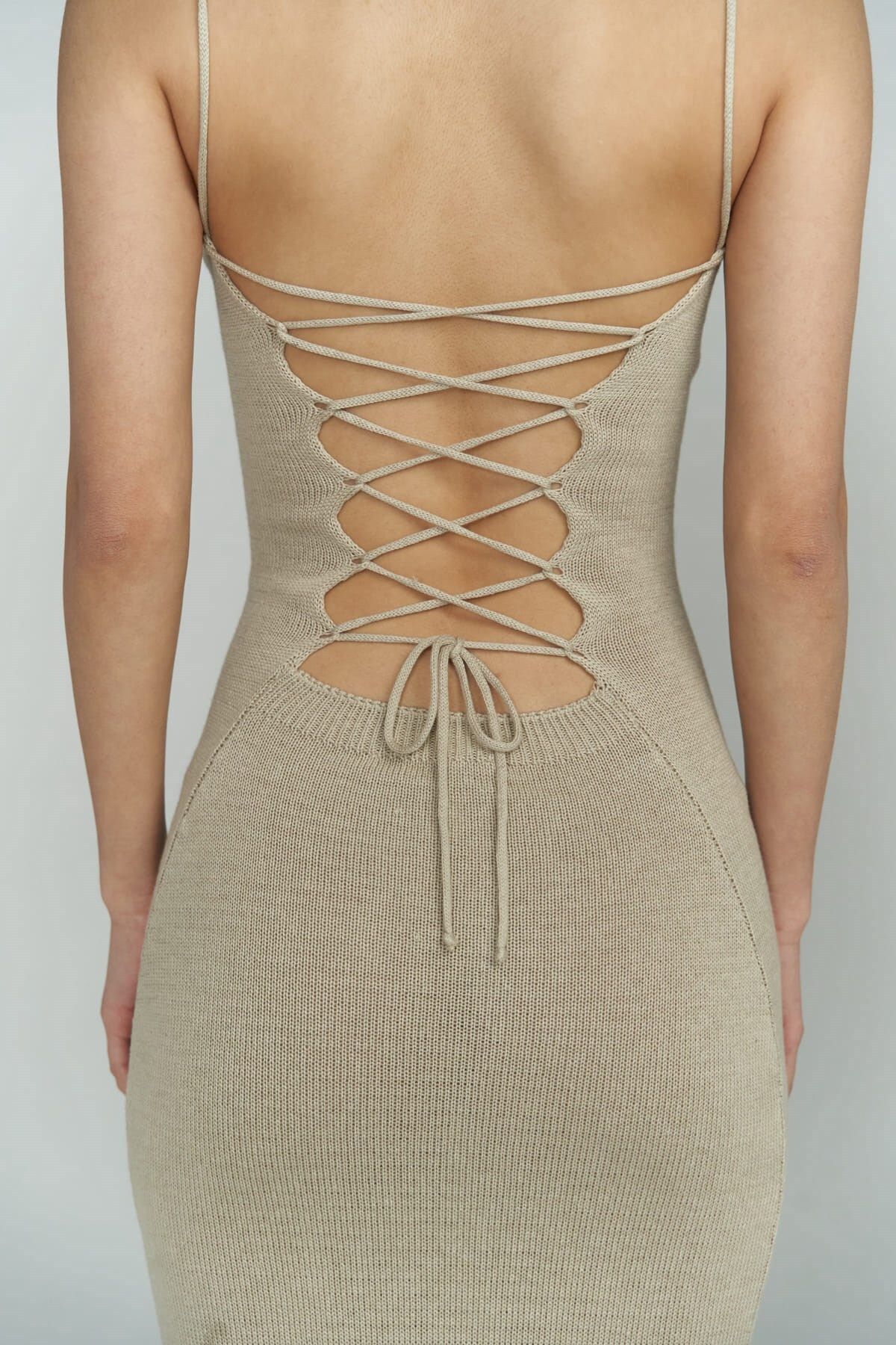 Cintiia Back Décollette stone knitwear dress