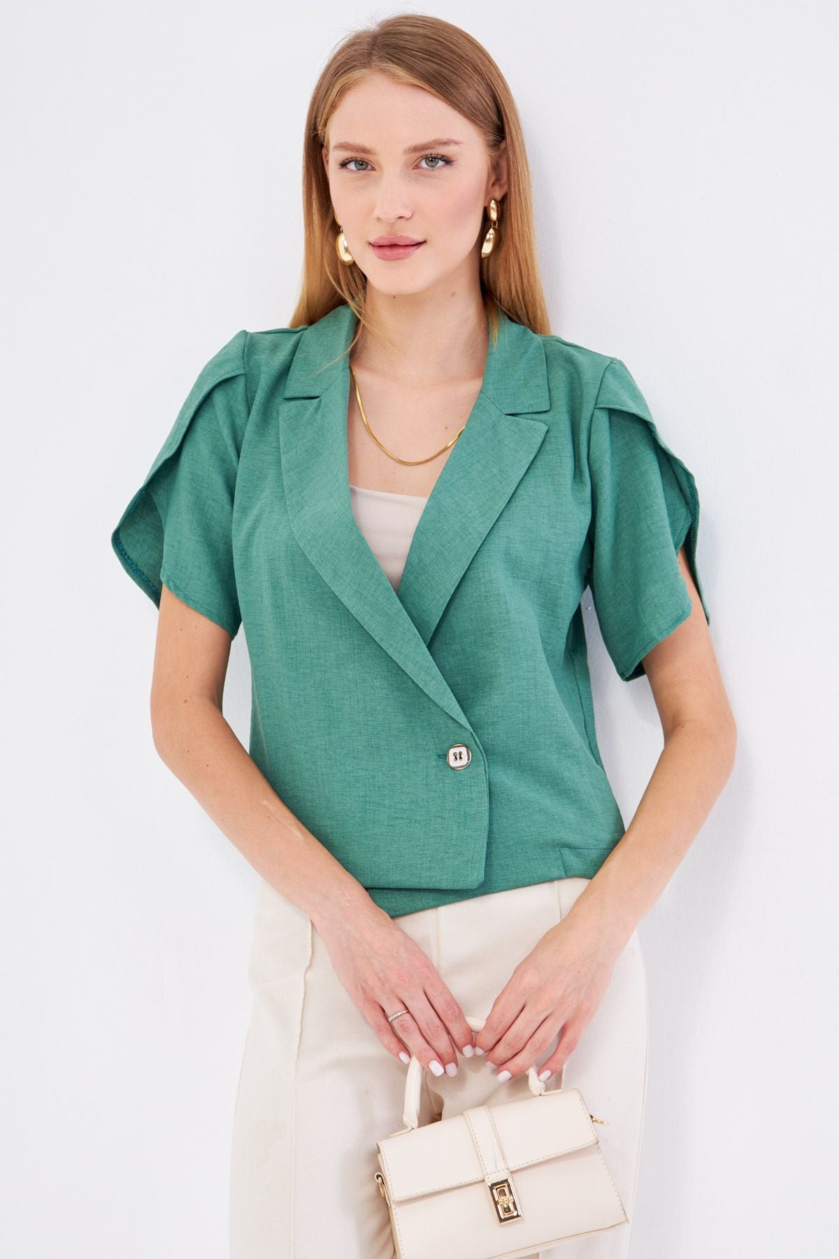 WOMEN DARK GREEN ARM SUSTMAC DETAILED CROP SHORT SOLD JACKET ARM-24Y001048