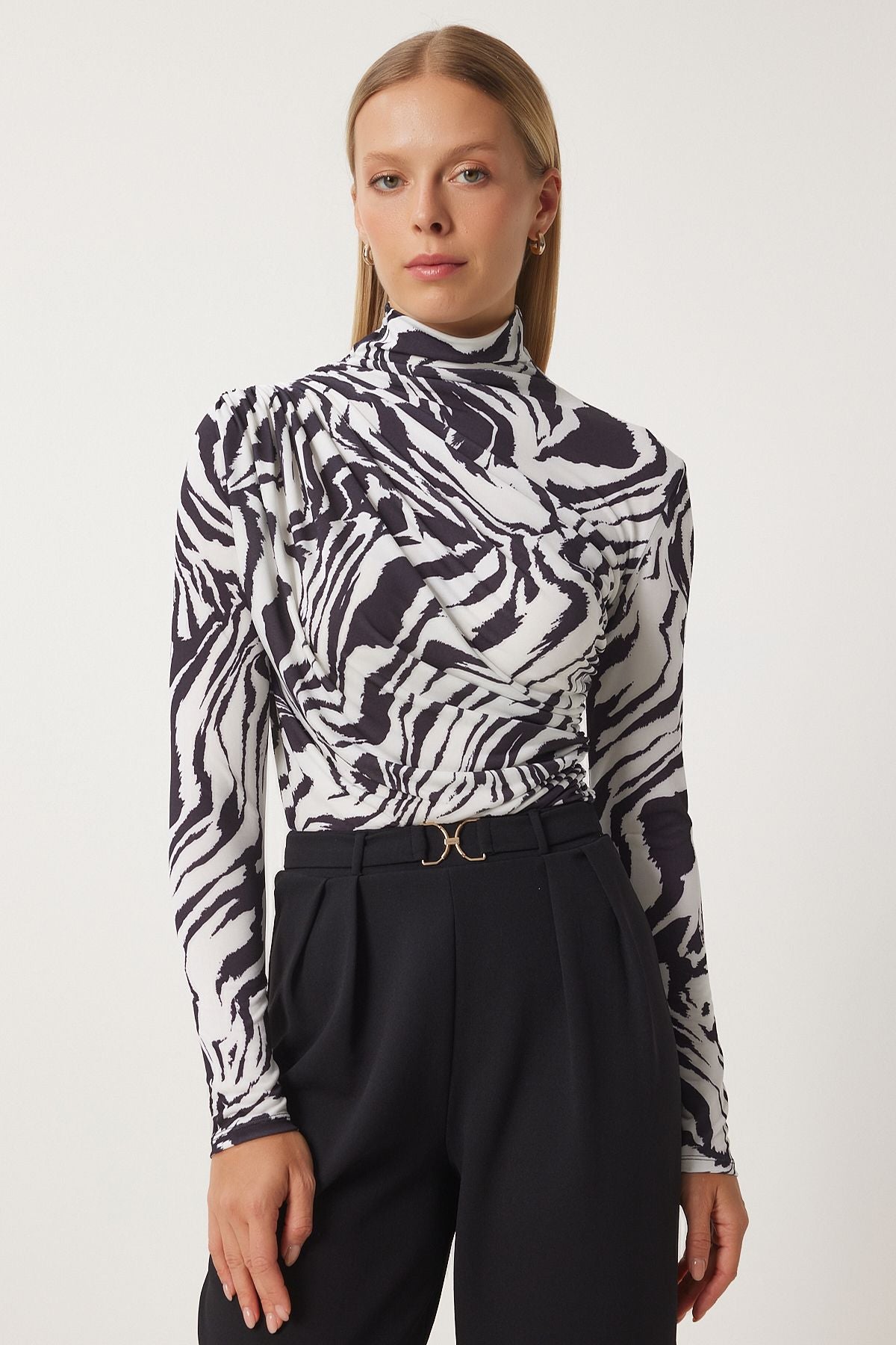 Female black and white shirring detailed upright collar sandy blouse FF00135