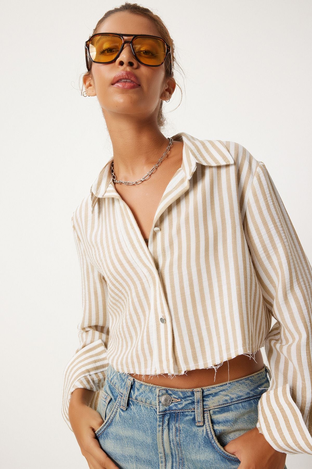 Female Beige White Obedness Detailed Striped Crop Shirt FN03259