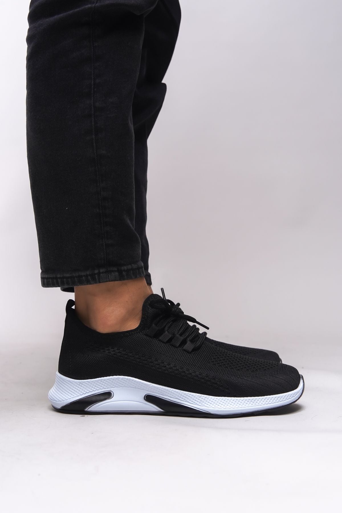Thiebzar Unisex Sneaker 0012101 Black White