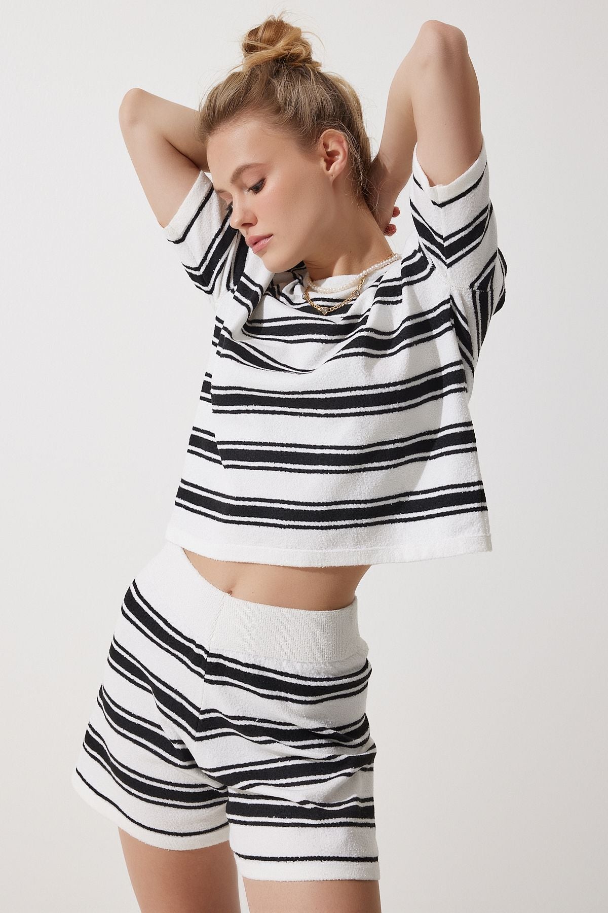 Women's White Striped Towel Tshirt Short Team YY00210