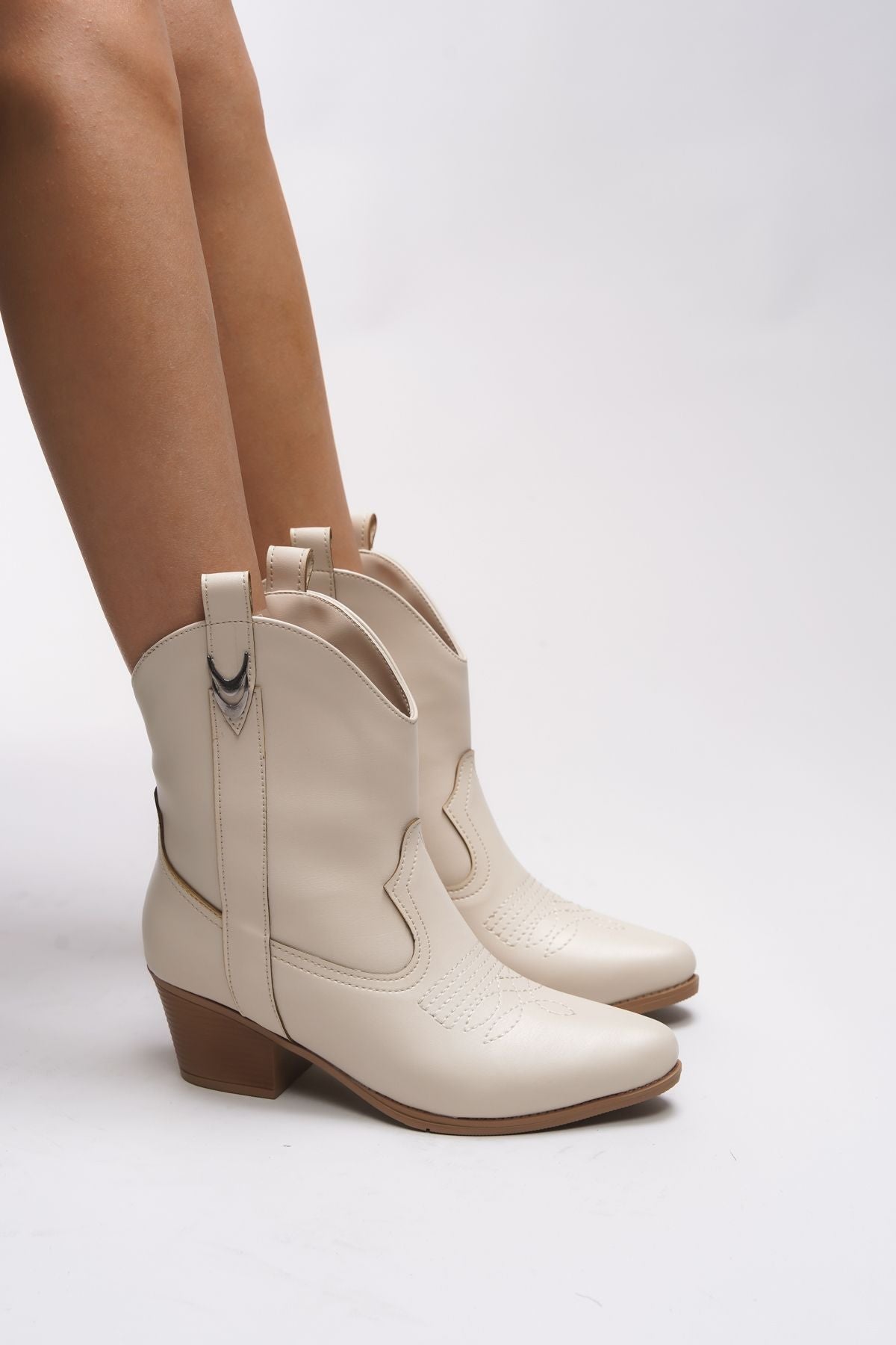 Nioverra Woman Western Bot 0012722 Beige Skin