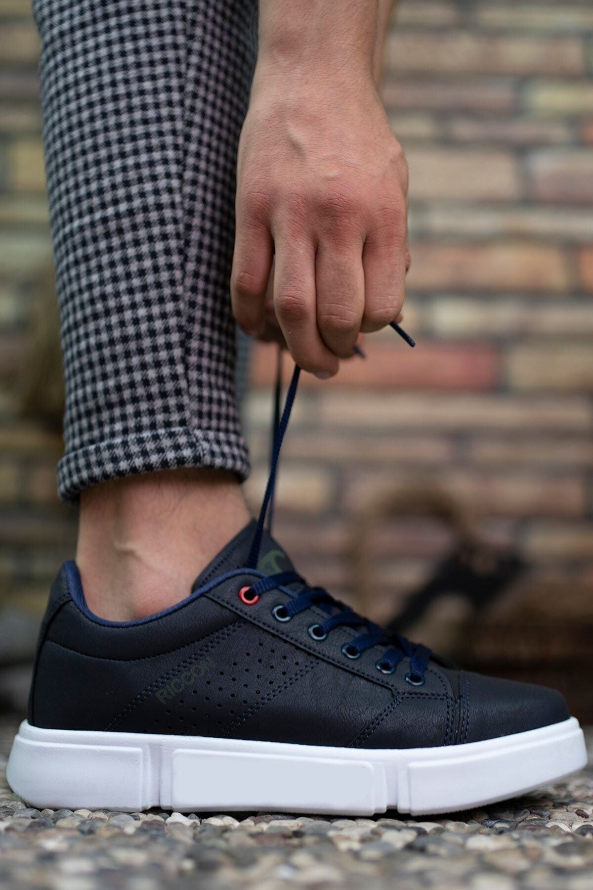 Navy blue white male sneaker 0012y10