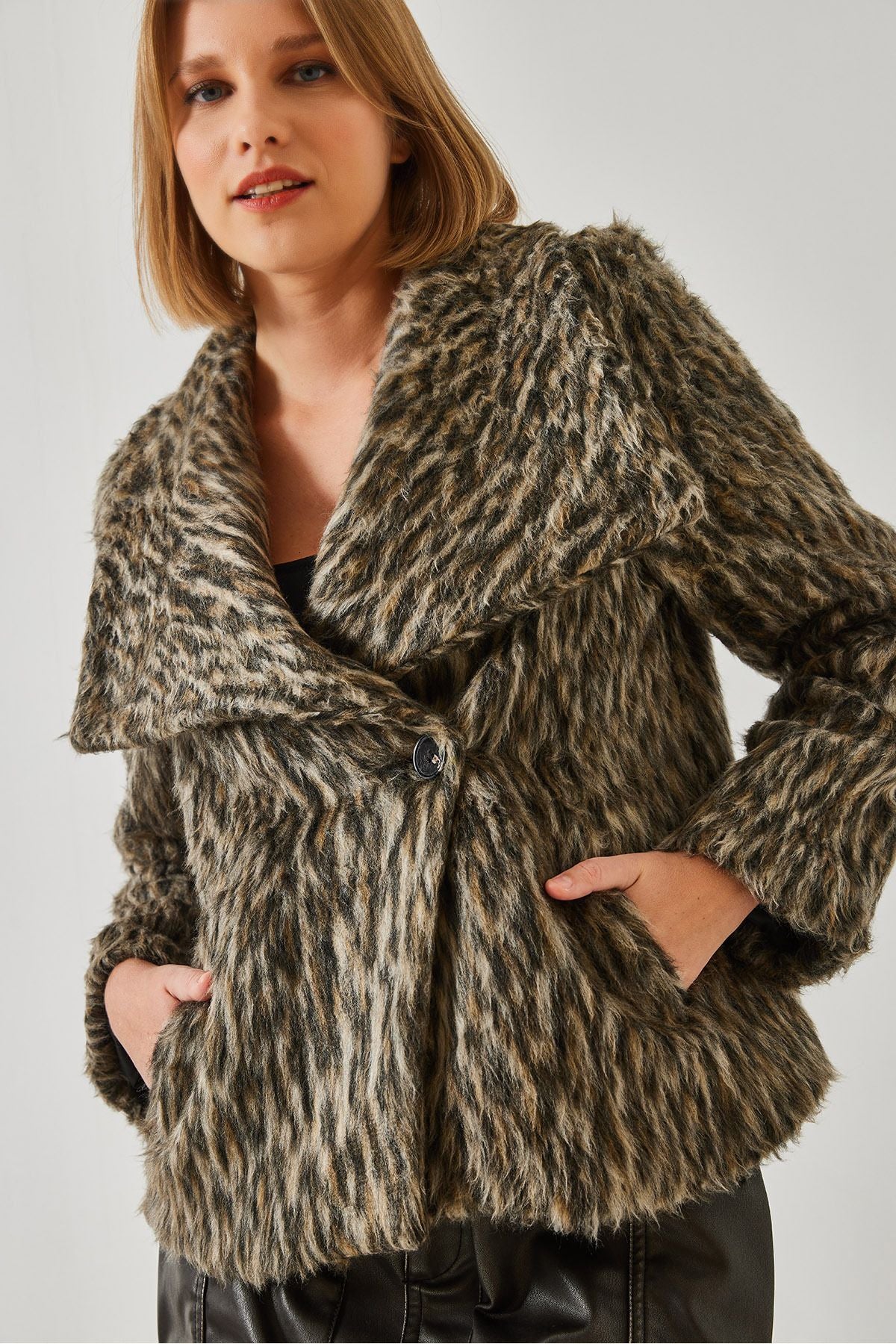 Female -Shardon Leopard Patterned Coat 60261031