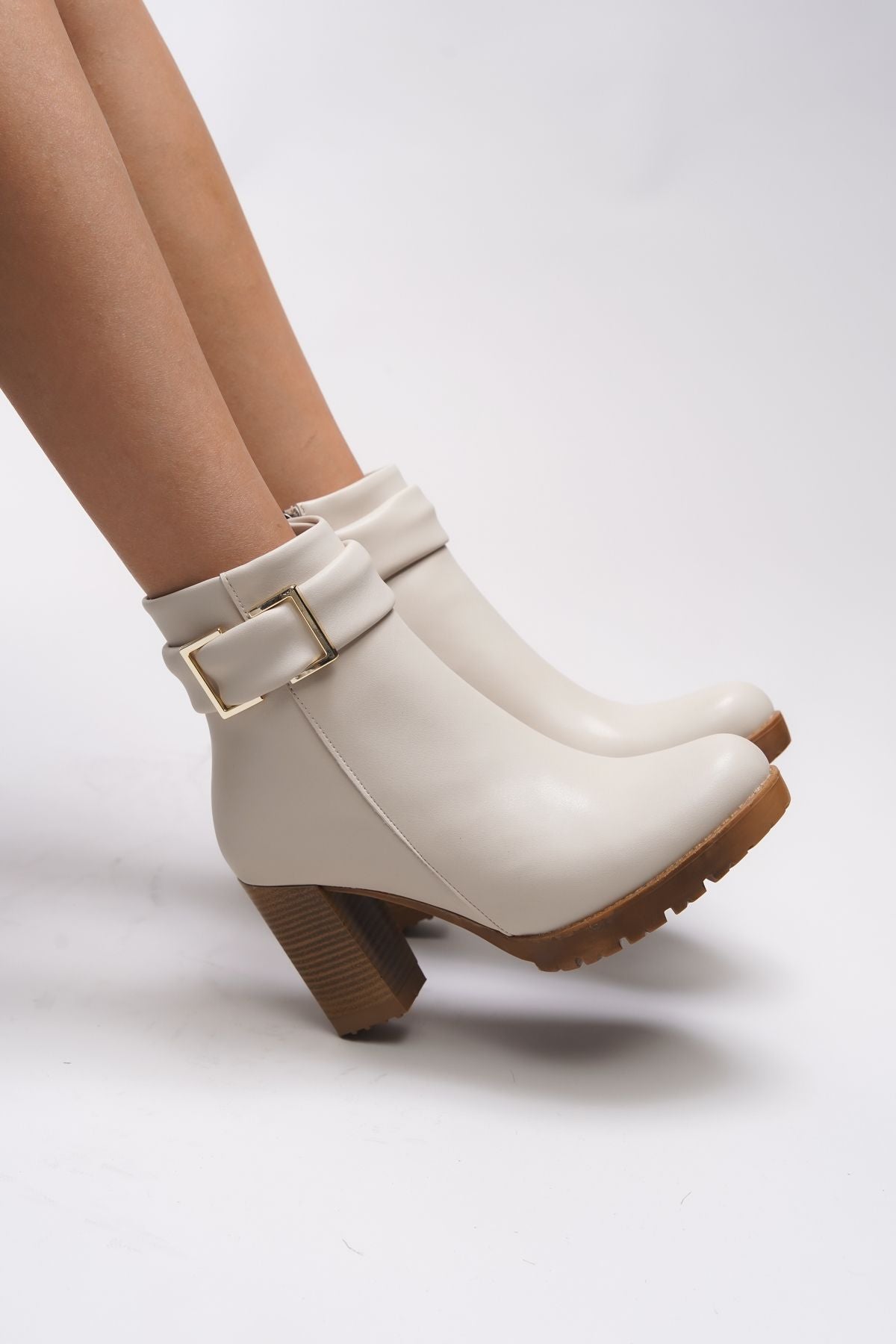 Isolniya Female clasp detailed high heeled boots 0012503 beige skin