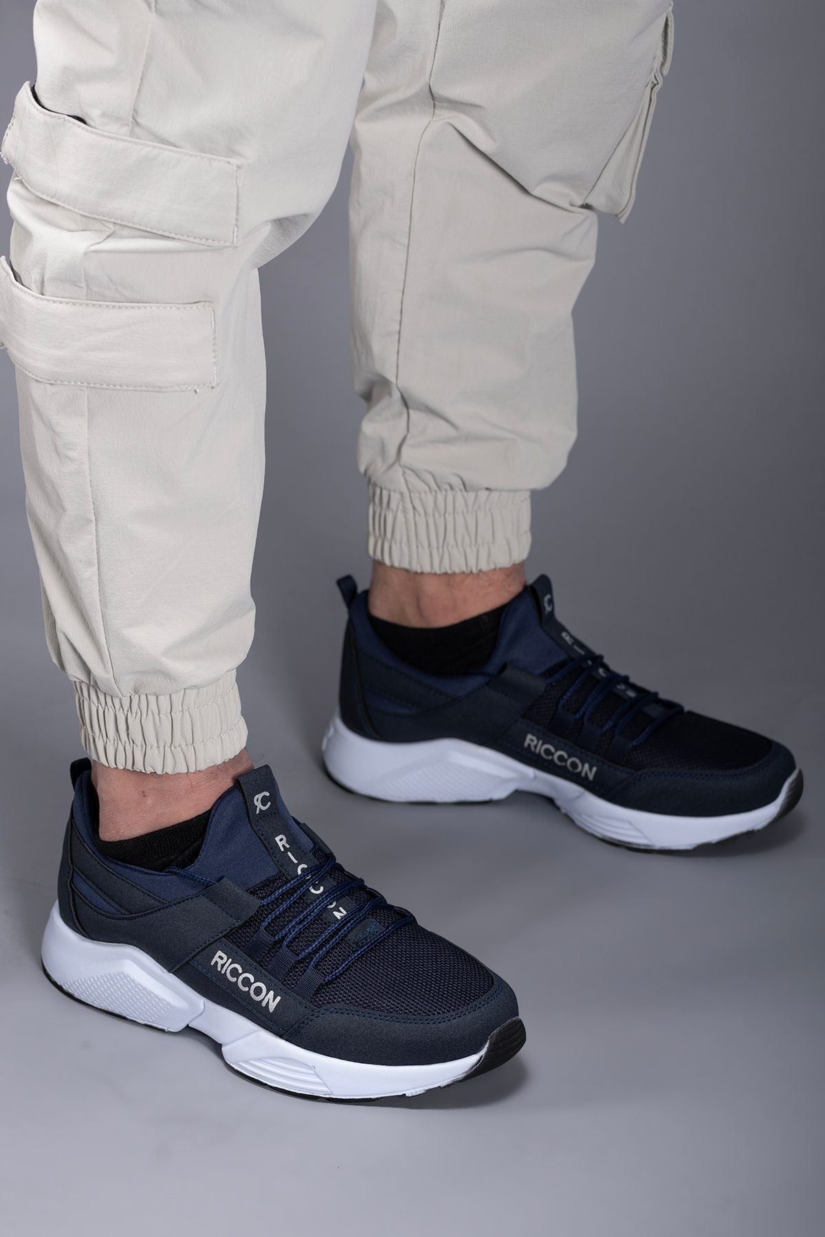 Unisex navy blue white sneaker