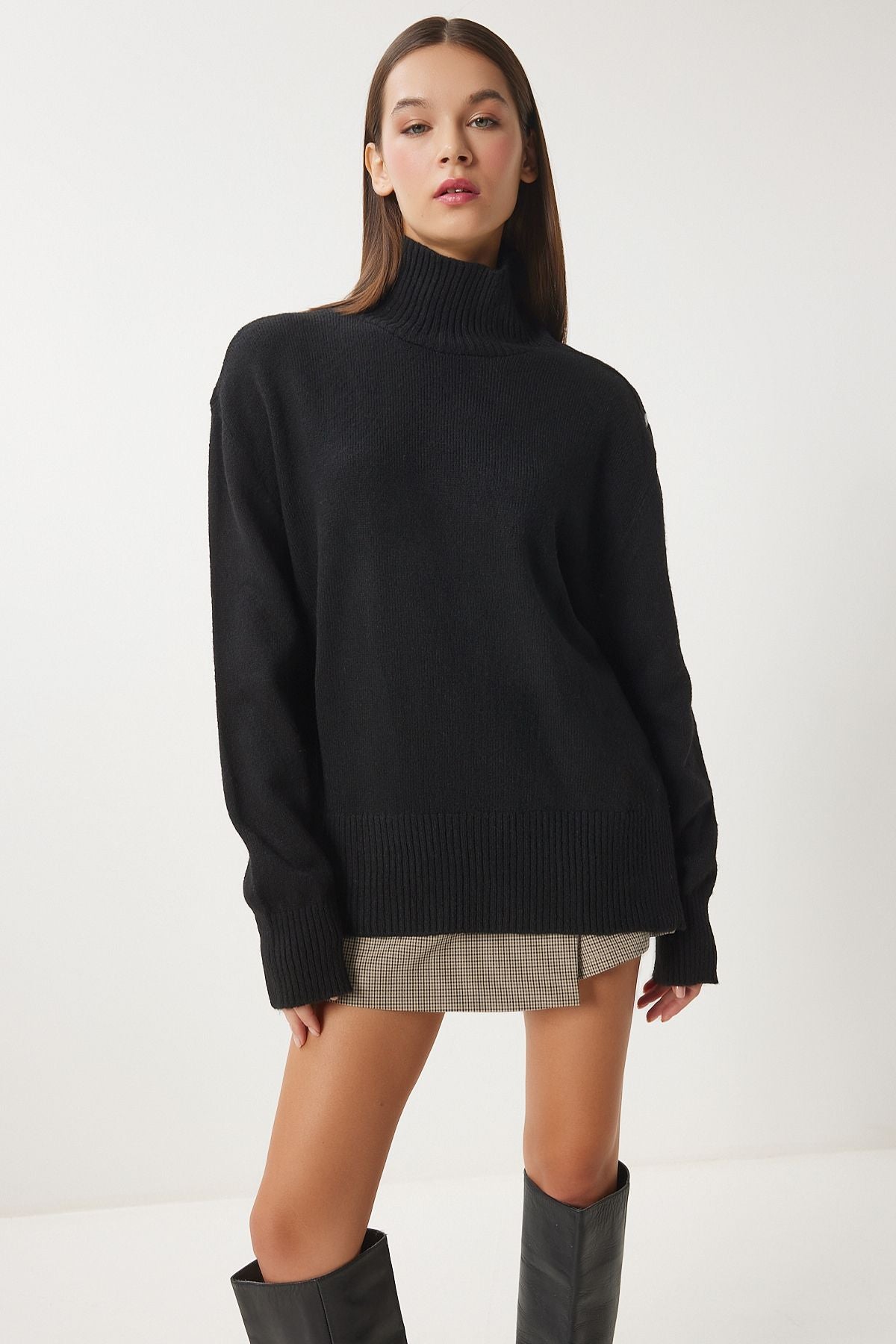 Female Black Fisherman Neck Knitwear Sweater FN03390