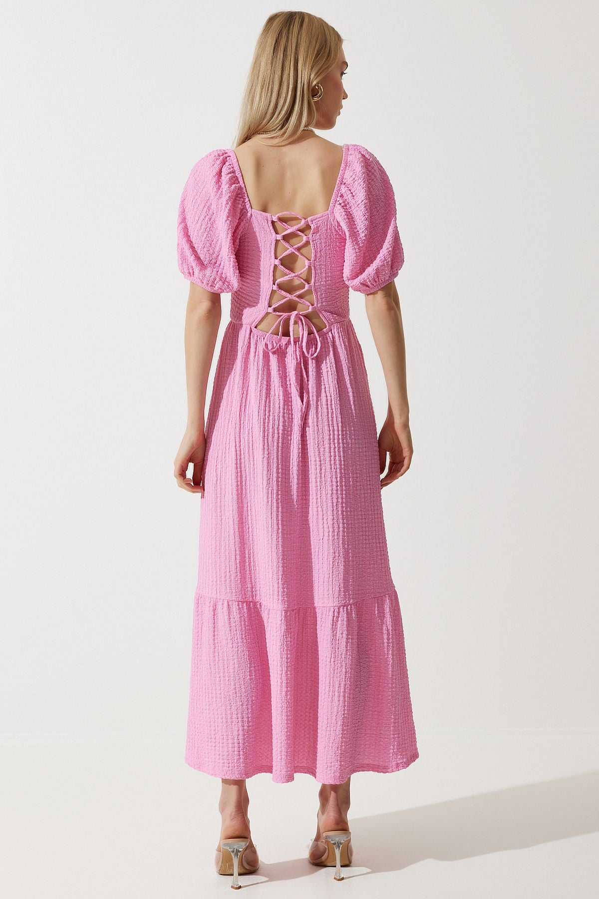 Woman pink heart collar textured summer knitted dress ub00050