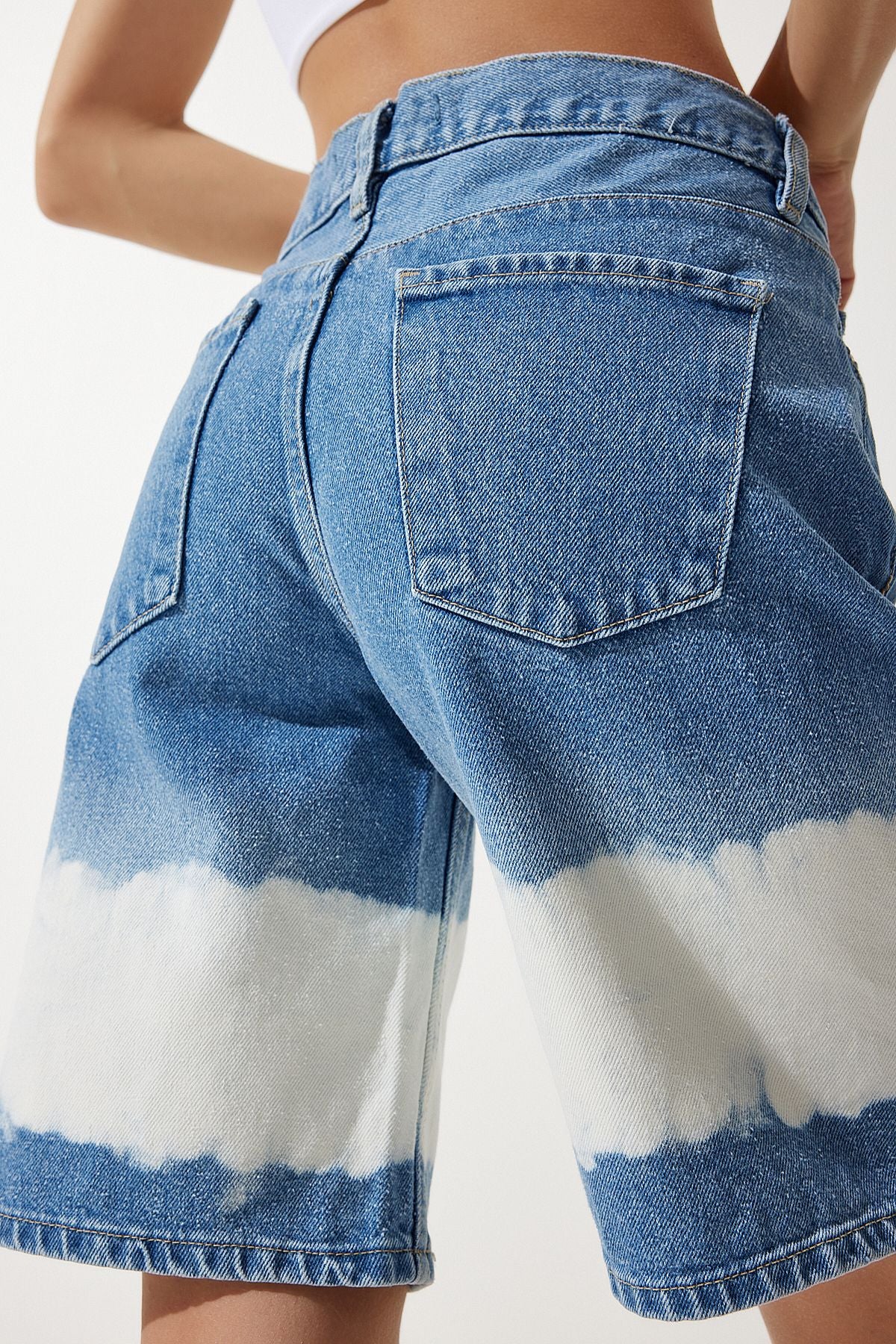 Women's Blue Batik Patterned Denim Shorts UT00009