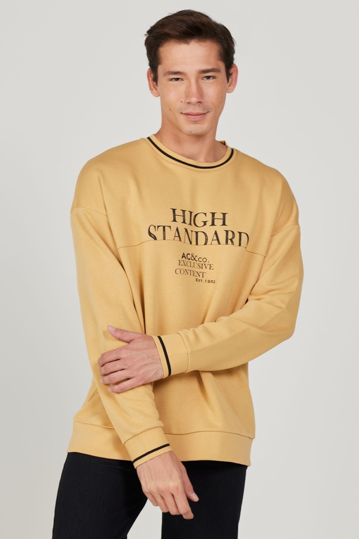 Men's mustard overwhelm