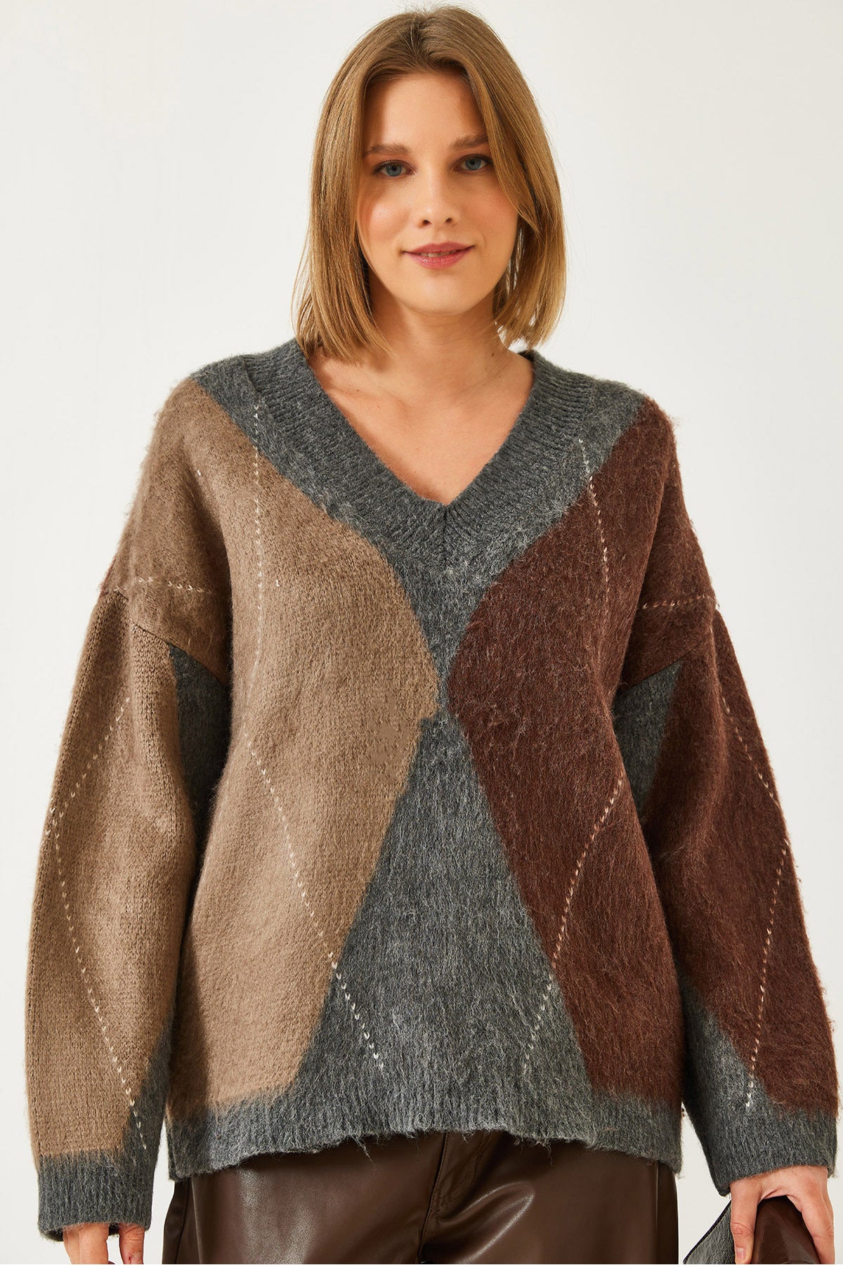 Women's V-neck Diamond Patterned Knitwear Sweater 241222 60261232