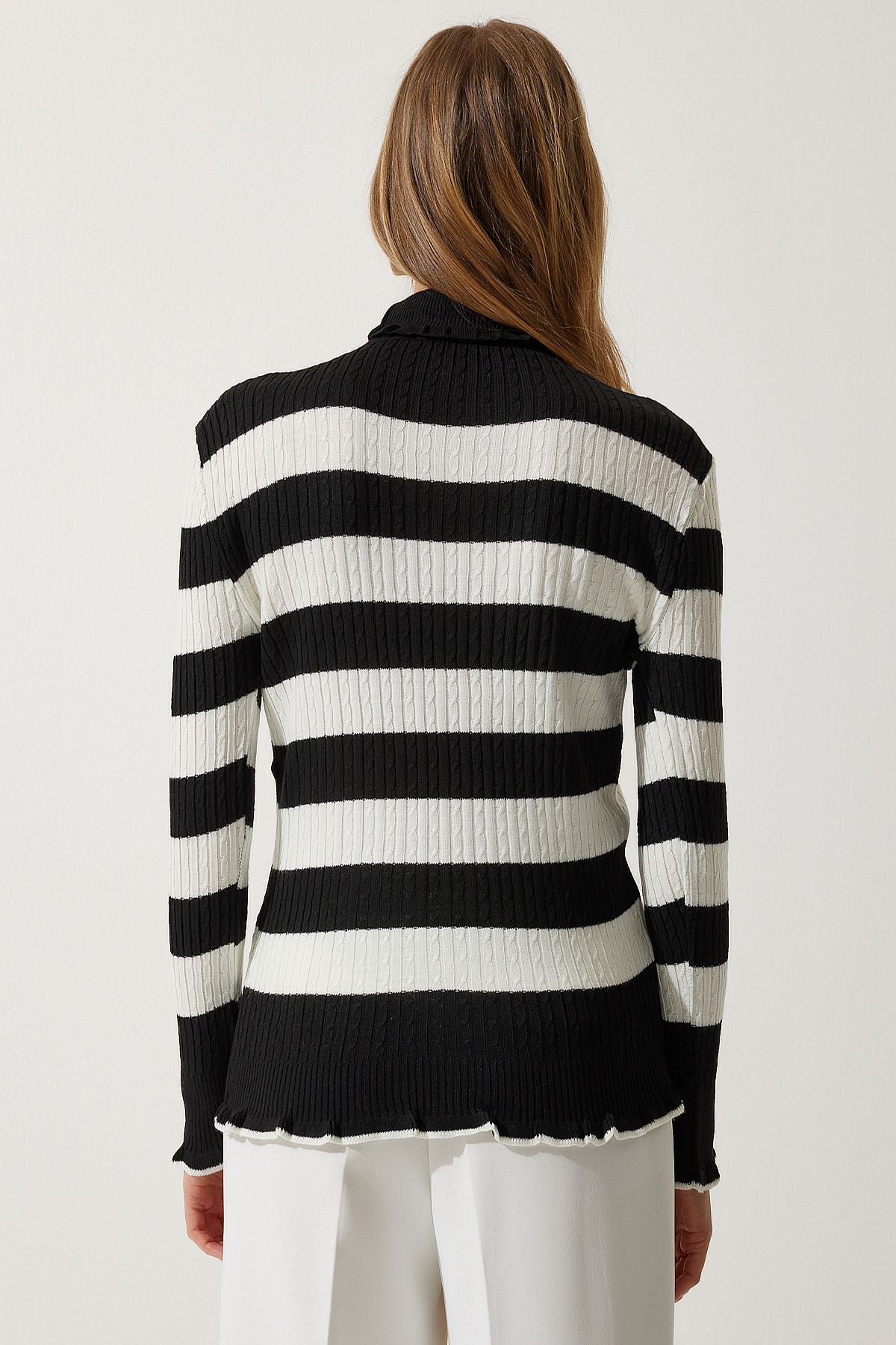Female Black Ecru Fisherman Yaka Ruffled Triko Sweater DD01269