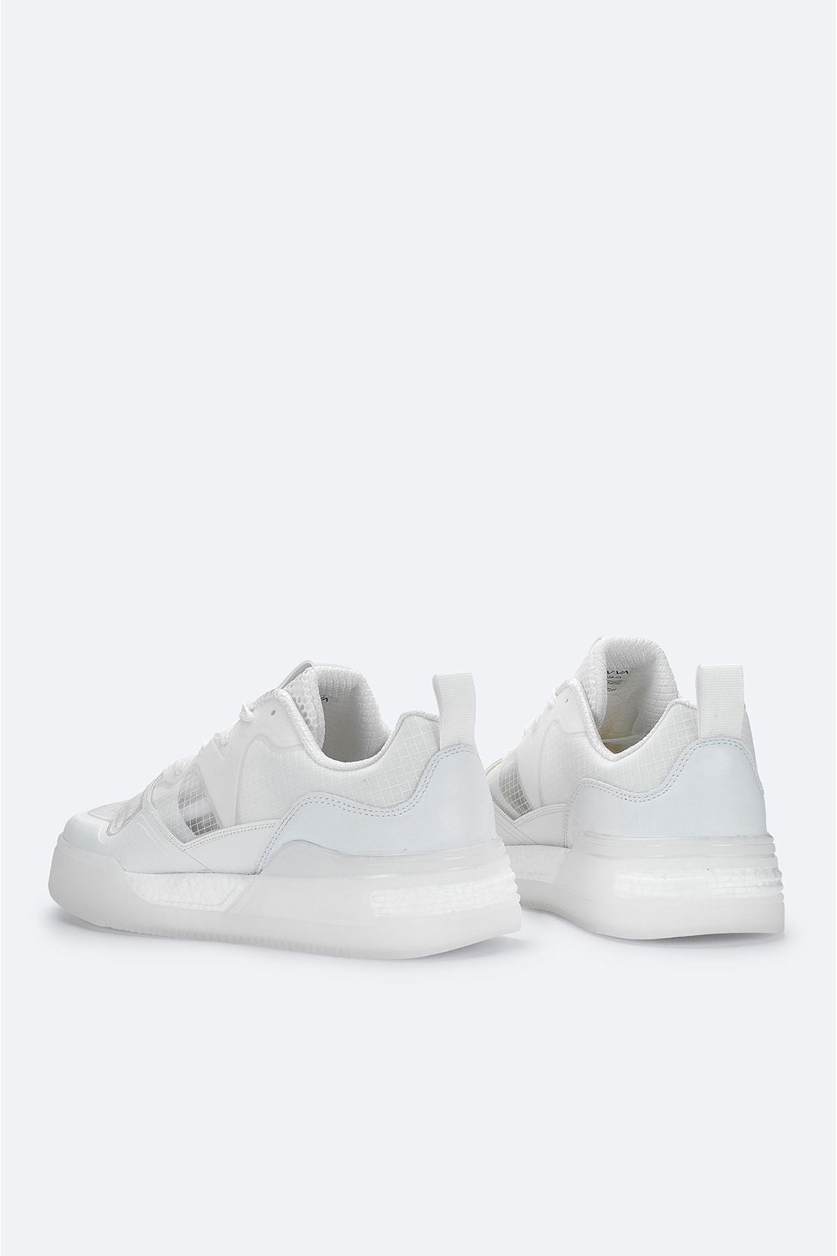 Men's white flexible floor sneaker shoes A41y8028
