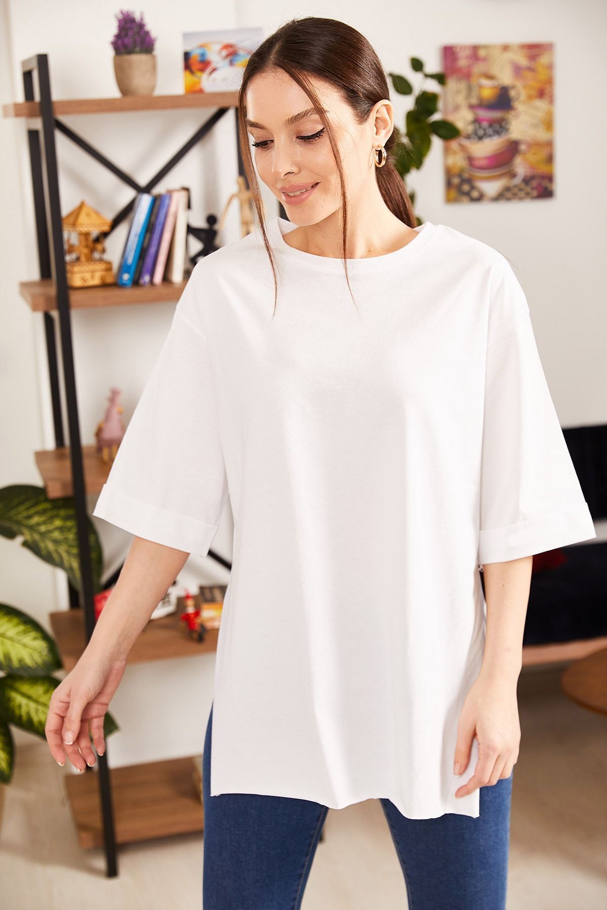 Women's white round collar wide sleeve side slit T-shirt ARM-19Y012003