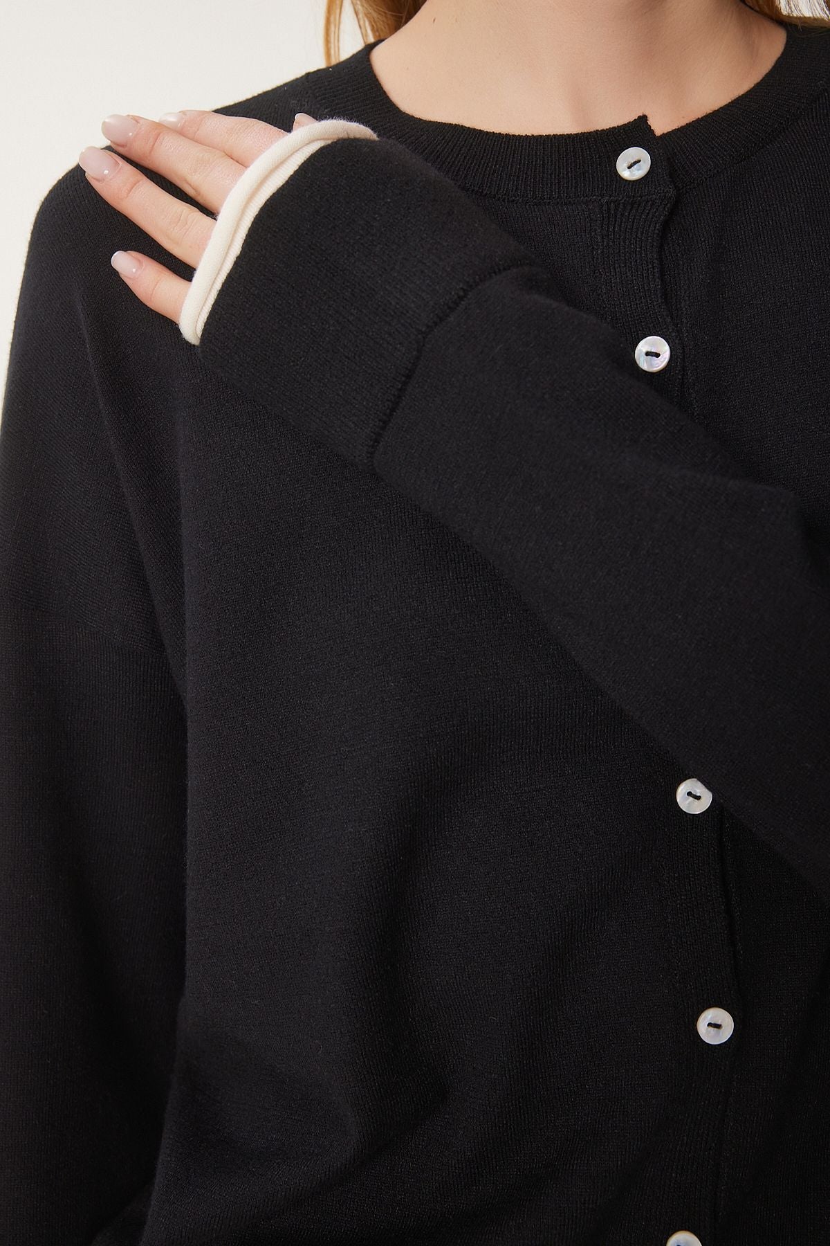 Female black contrast strip detailed seasonal knitwear cardigan US00953