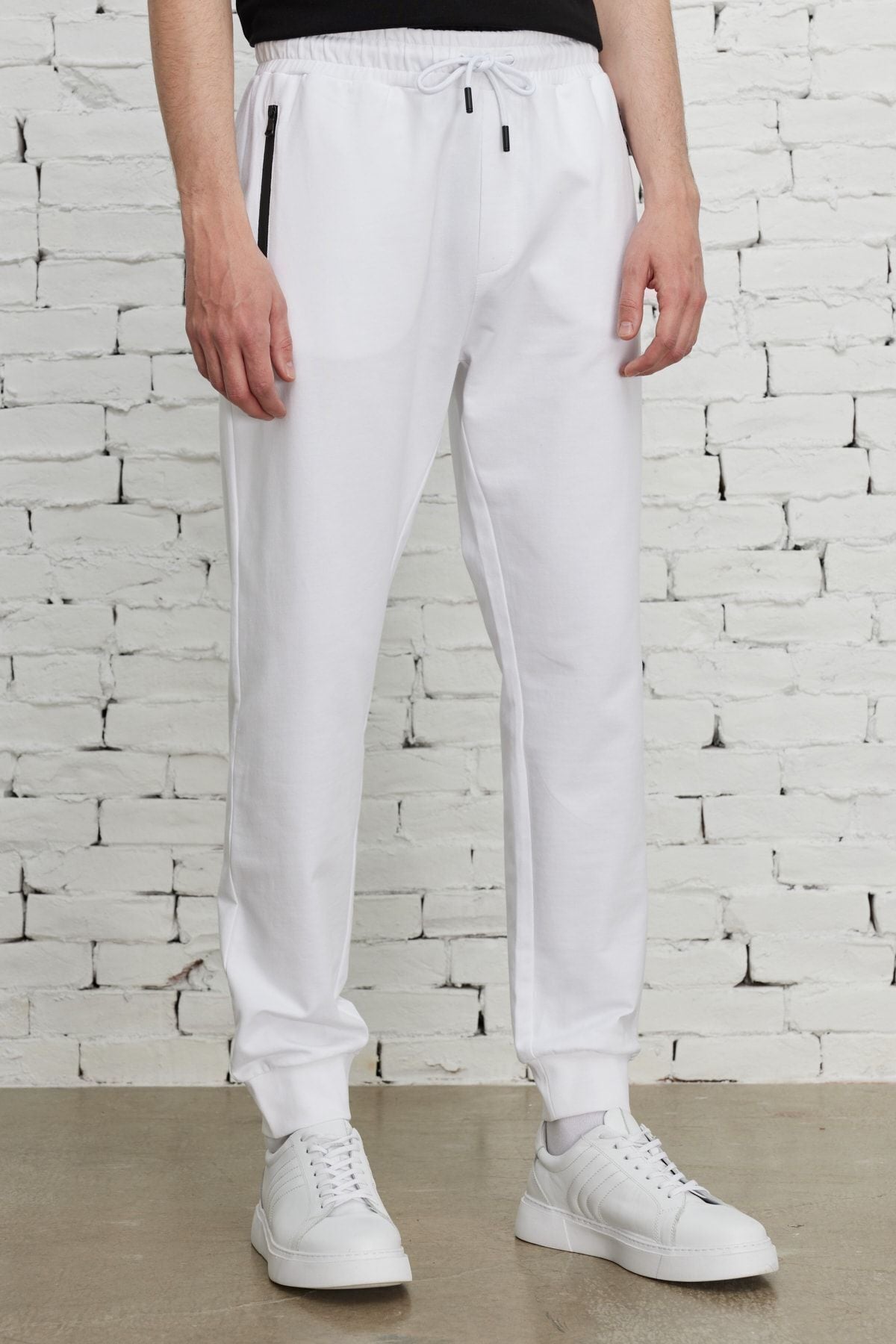 Men's White Standard Fit Normal Cutting Service Six