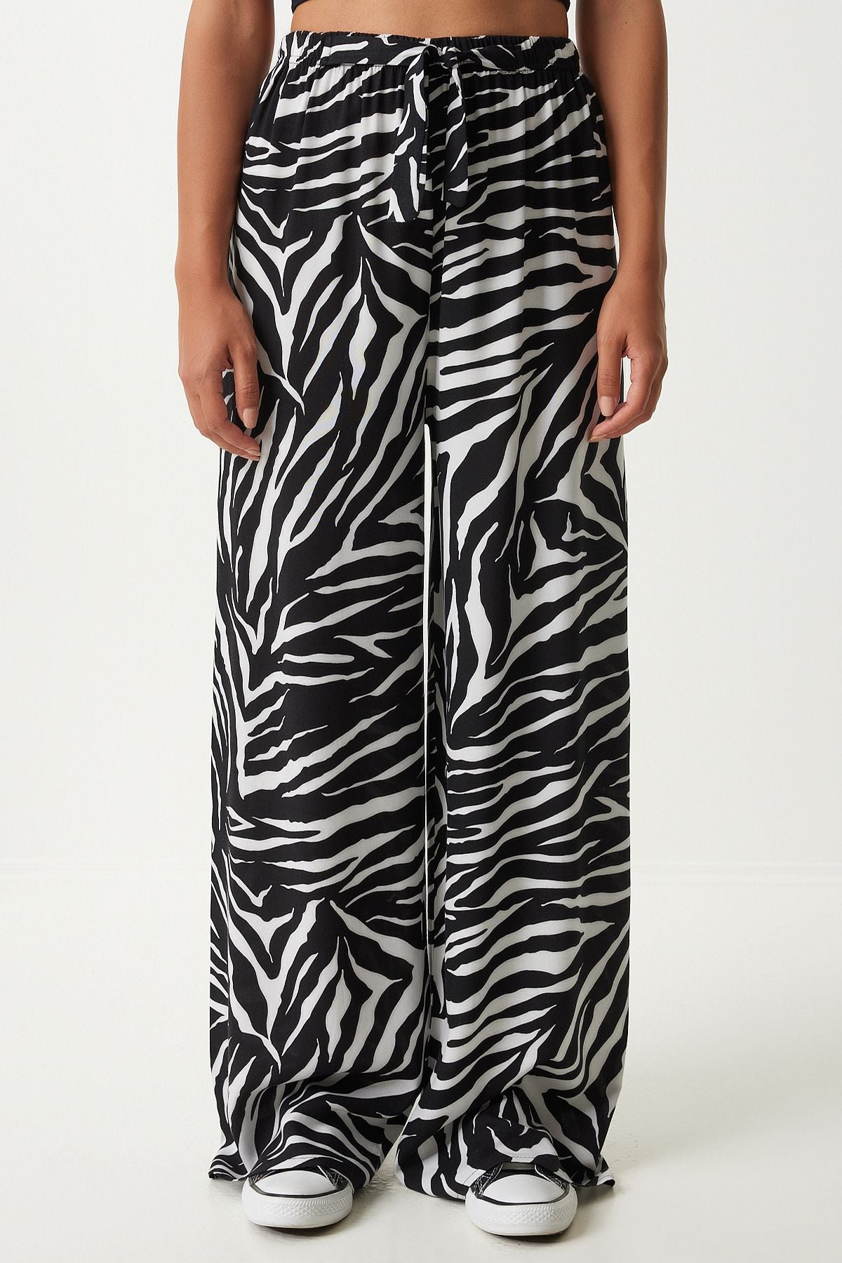 Female ecru black patterned draped viscose palazzo pants EN00606