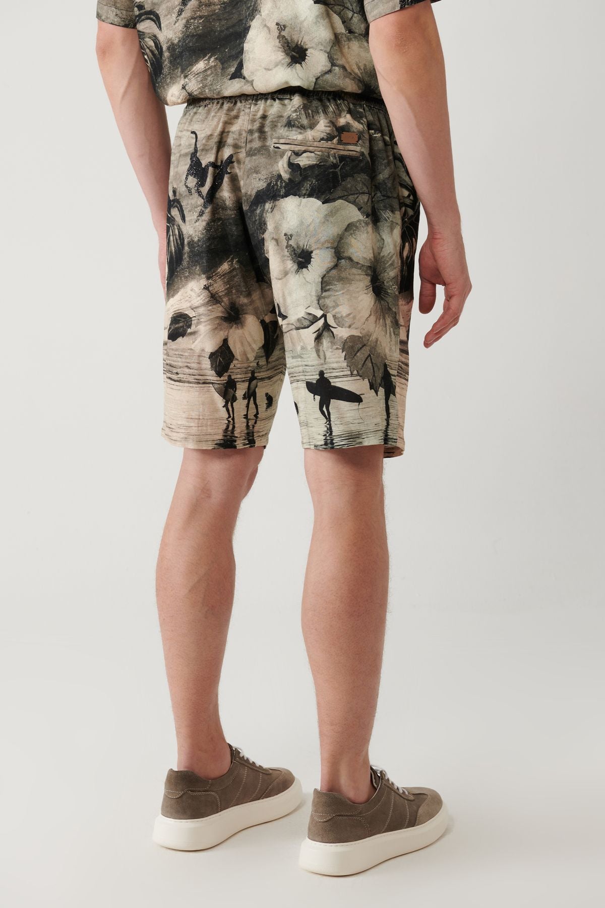 Men's Gray 100 %Viscose Waist Eteenna Short Patterned Patterned A41y3734