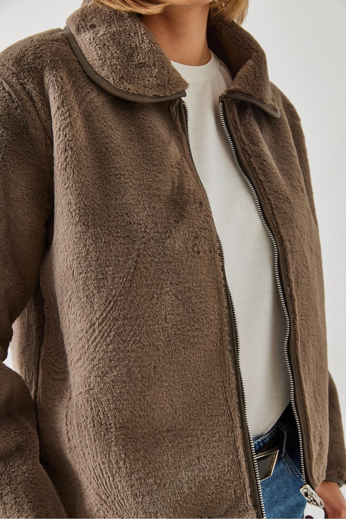 Artificial fur coat with women's collar zipper 60351096