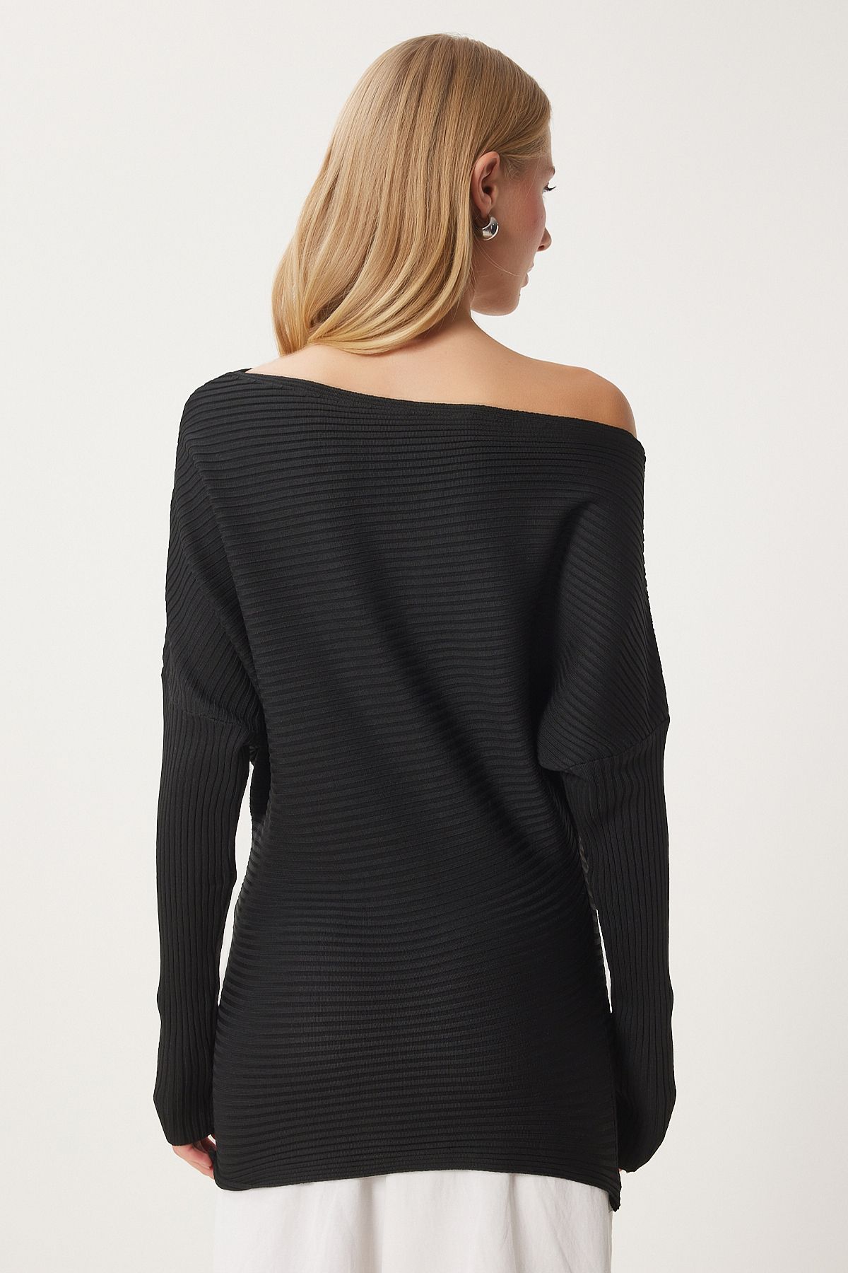 Female black asymmetrical collar wick sweater FN03383