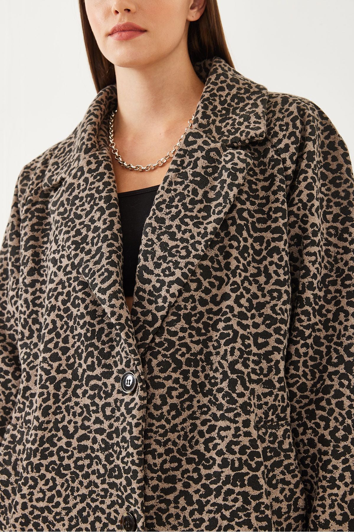 Female Leopard Patterned Cruve Stamp Coat 2479 60351030