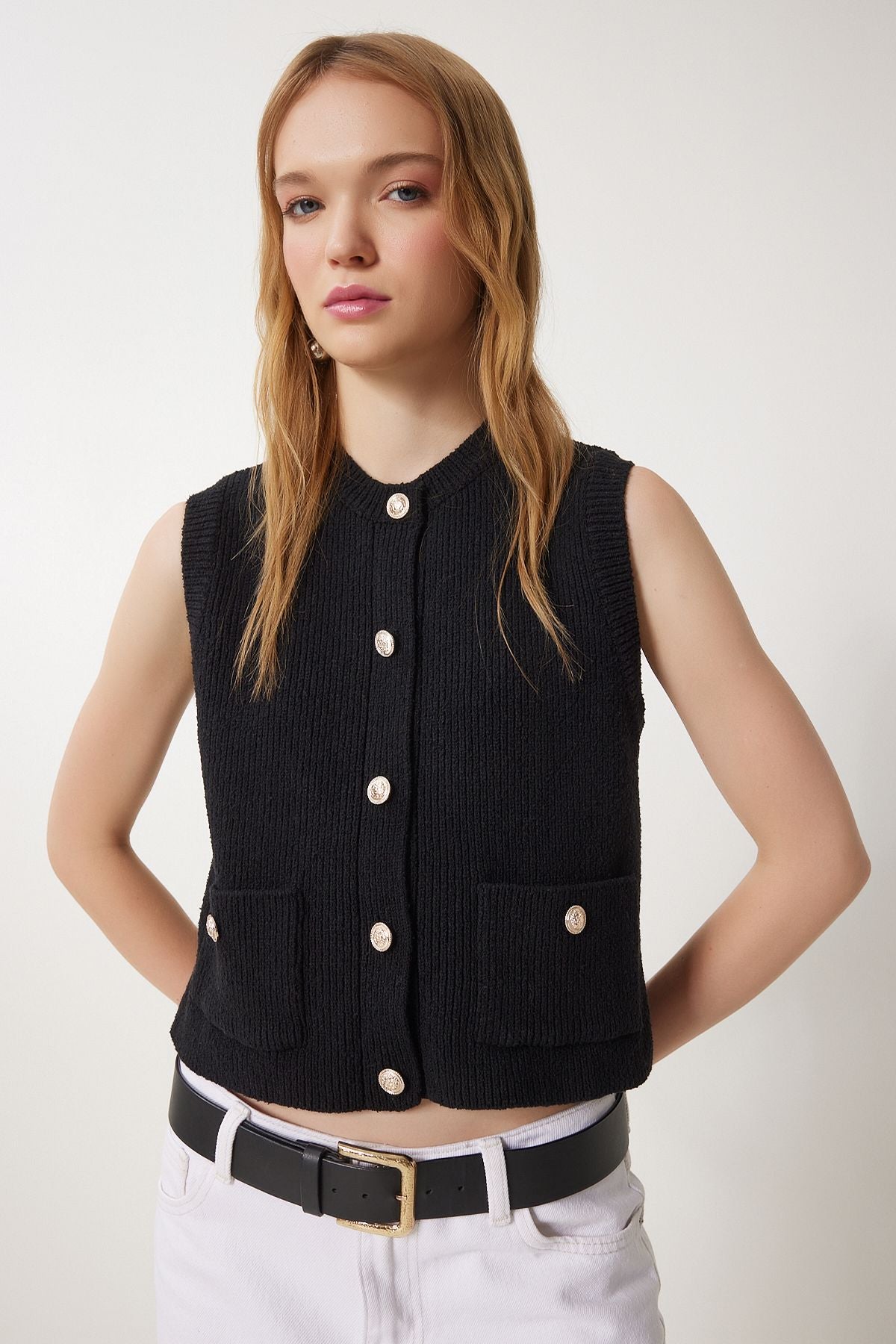Women's Black Stylish button with knitwear vest ki00109