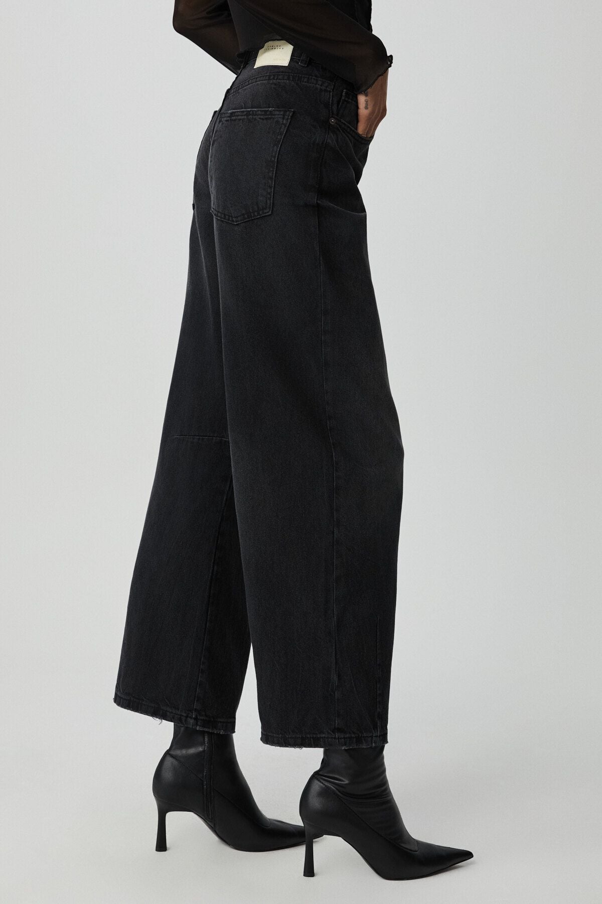 Queen woman high waist denim anthracite pants