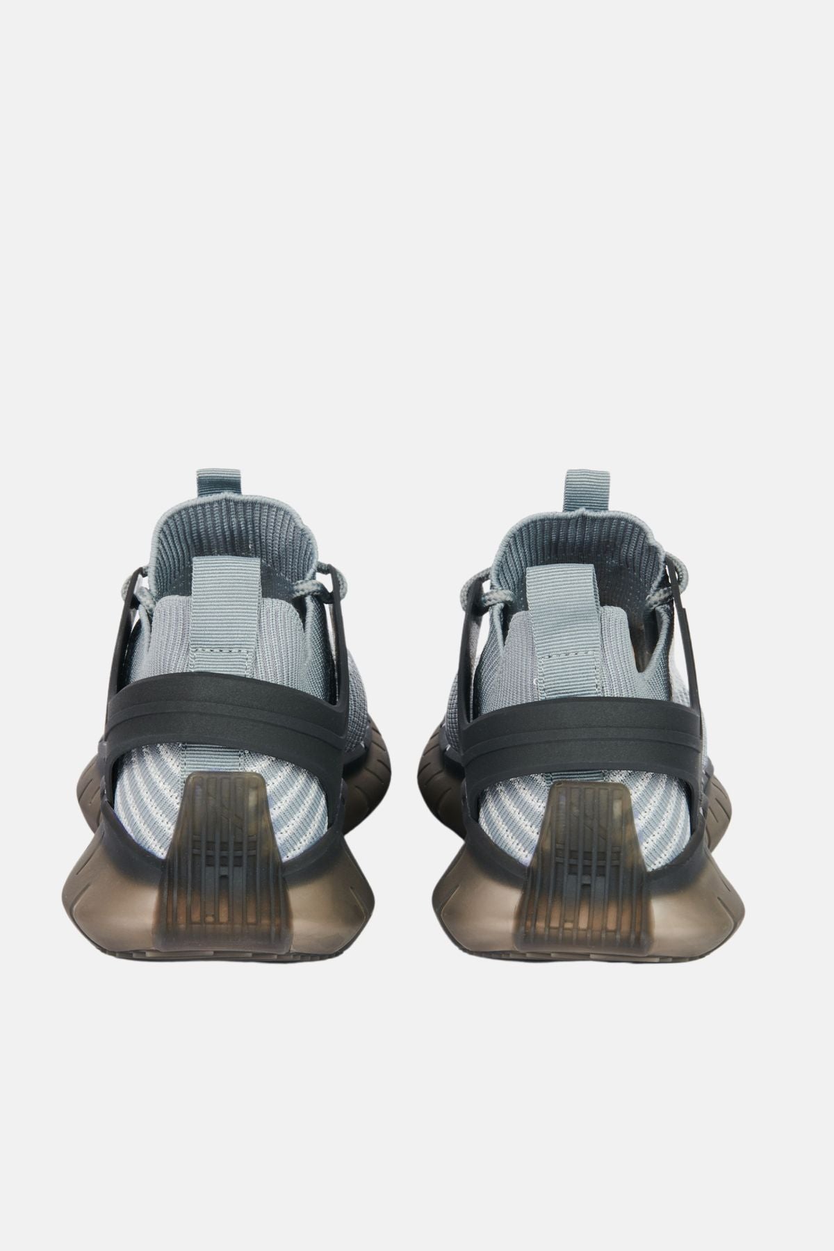 Men's gray flexible floor sneaker shoes A32y8002