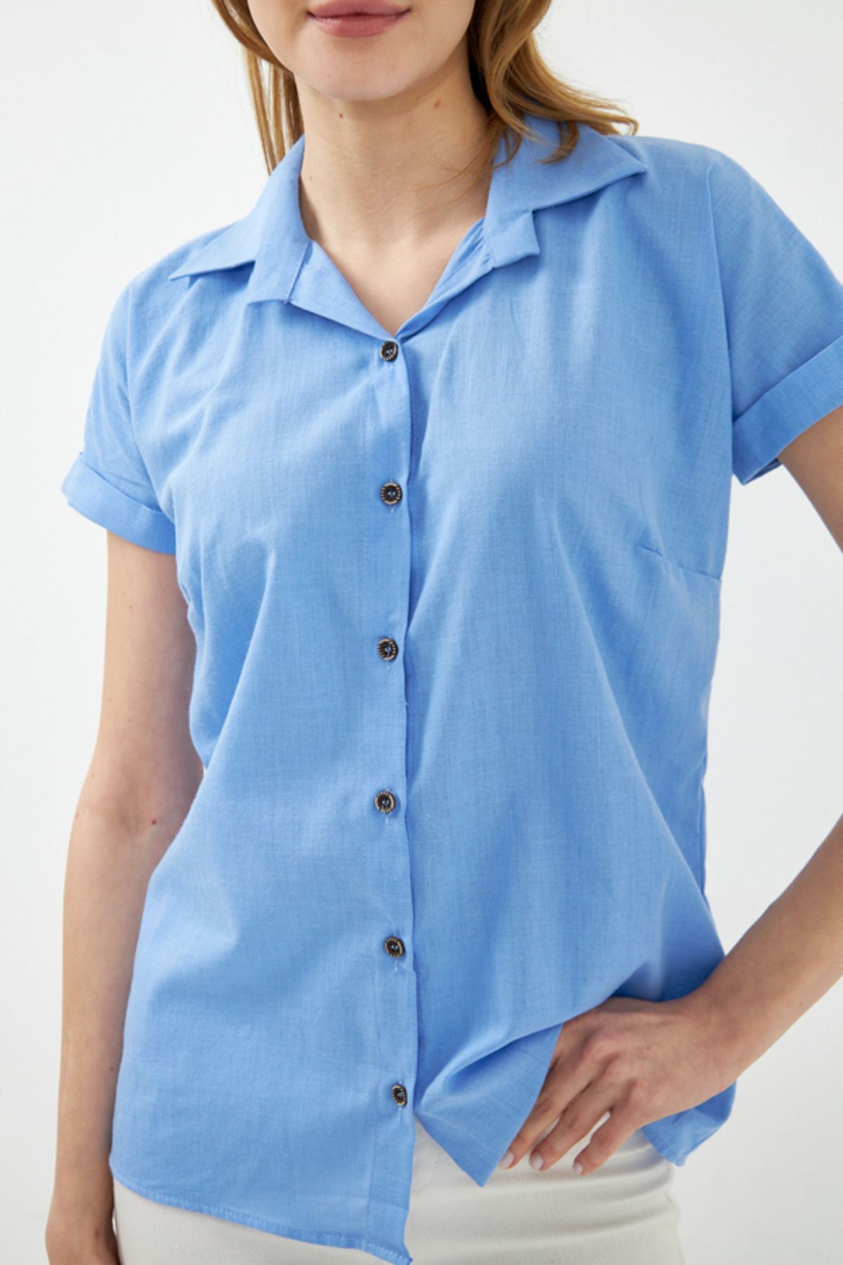 Woman Baby Blue Short Sleeve Linen Shirt ARM-24Y001038