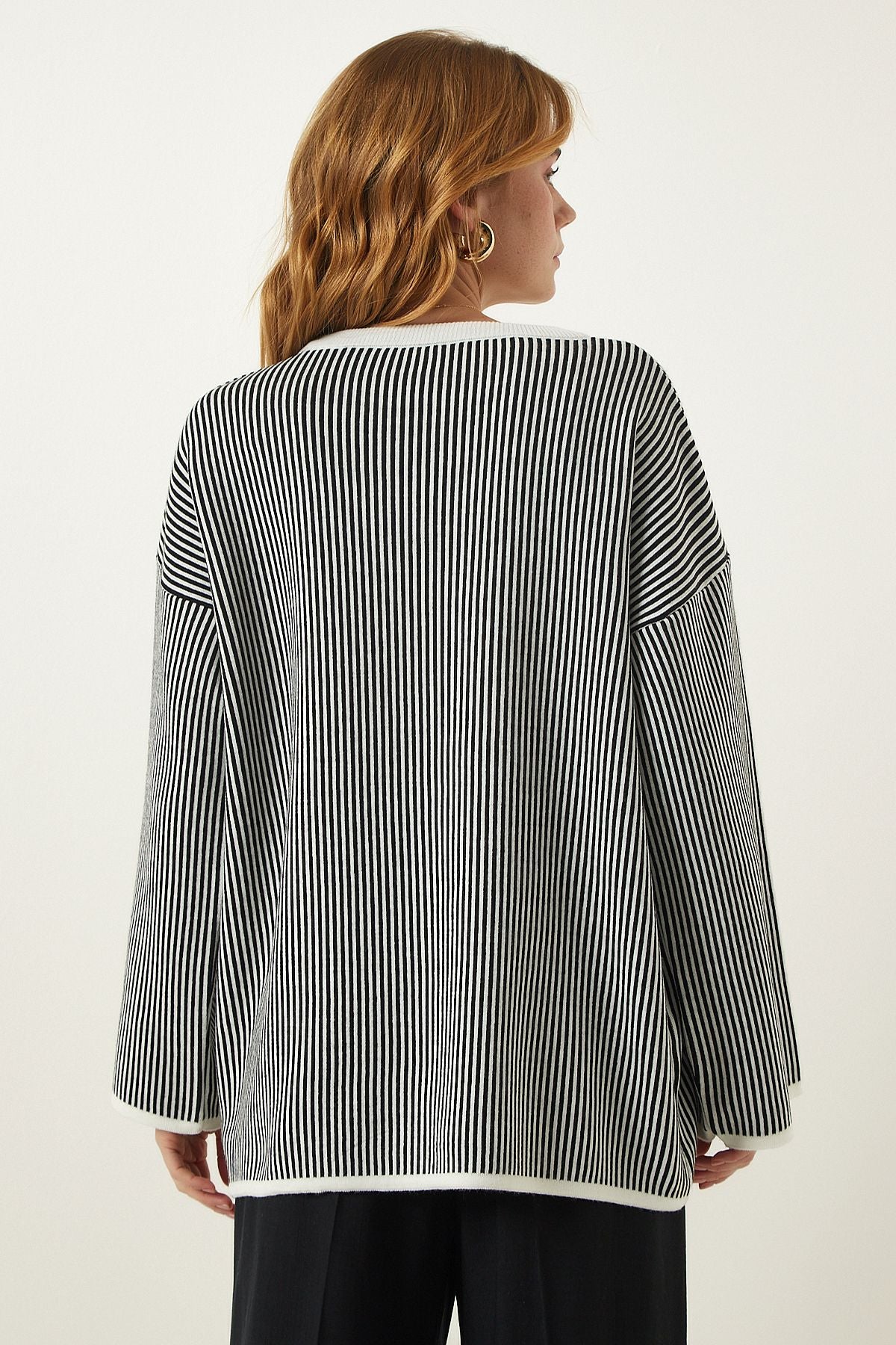 Woman black and white striped oversize knitwear sweater yy00196