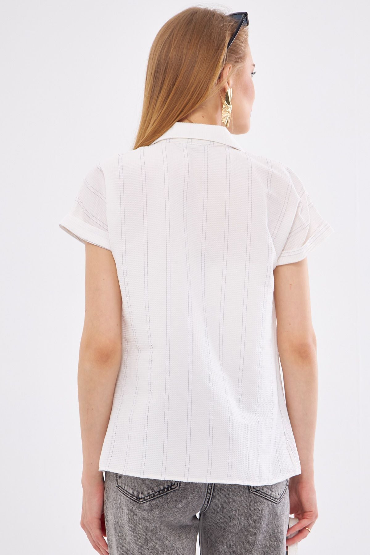 Woman Smoked-White striped short sleeve shirt ARM-24Y001067