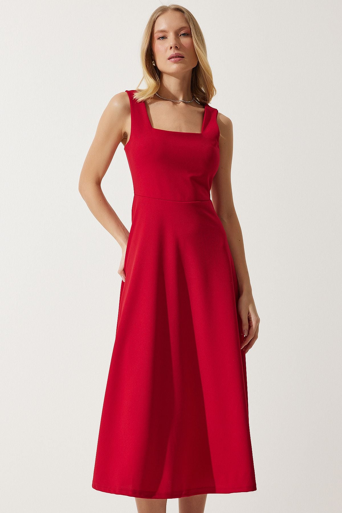 Woman Red Square Neck Cut Dress DK00169